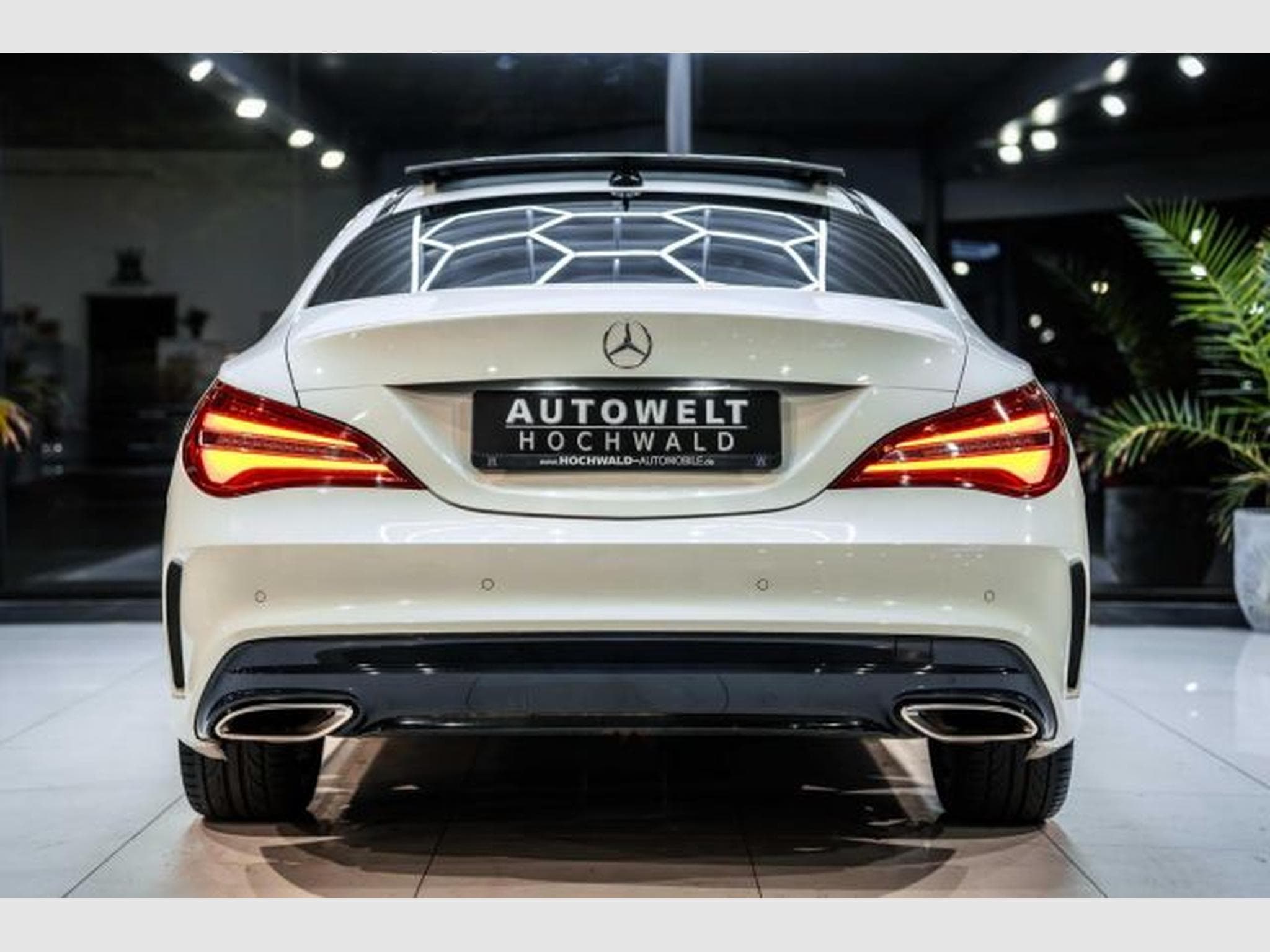 Mercedes CLA 200 CLA 200 AMG-Line Autom. NAVI LED RFK PANO Night (2017) - Photo 12