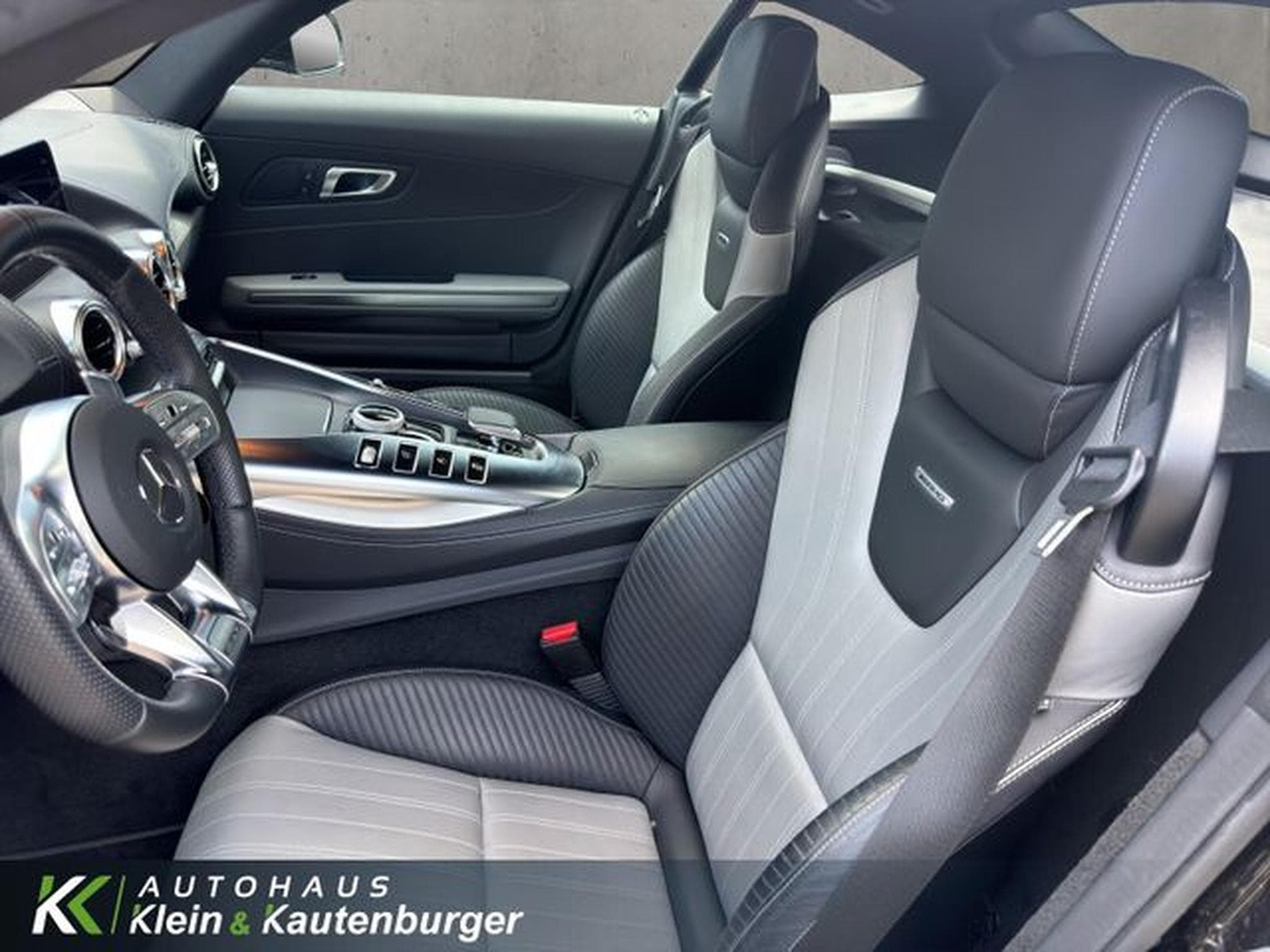 Mercedes AMG GT AMG GT Coupe +ALL BLACK+PERFORMANCE ABGASANLAGE+ (2021) - Photo 13