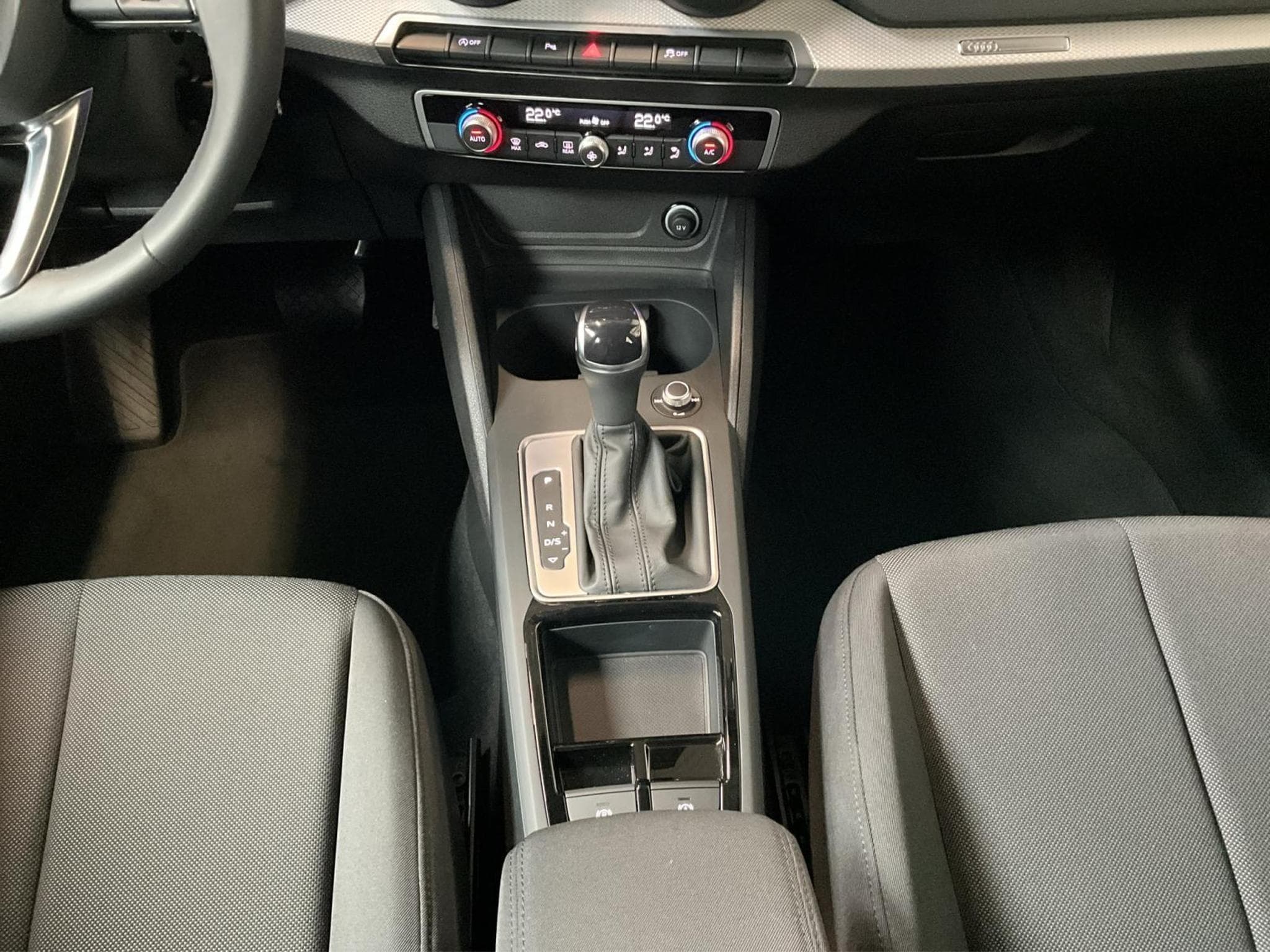 Audi Q2 Advanced+35TFSI+S-Tronic (2025) - Photo 12