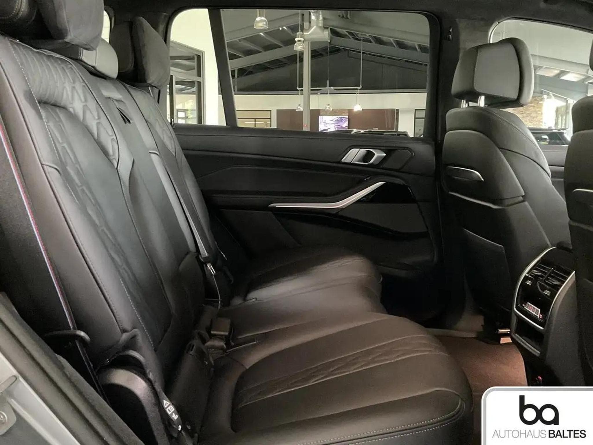 BMW X7 (2025) - Photo 8