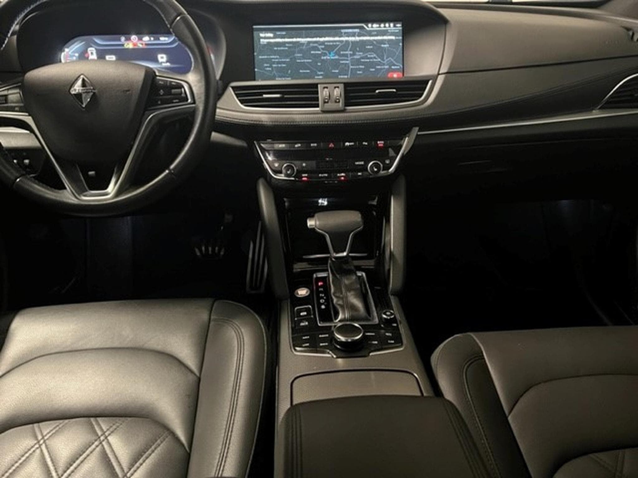 Borgward BX7 TS 2.0 T-GDI SPORT 4WD AUTO (2020) - Photo 2