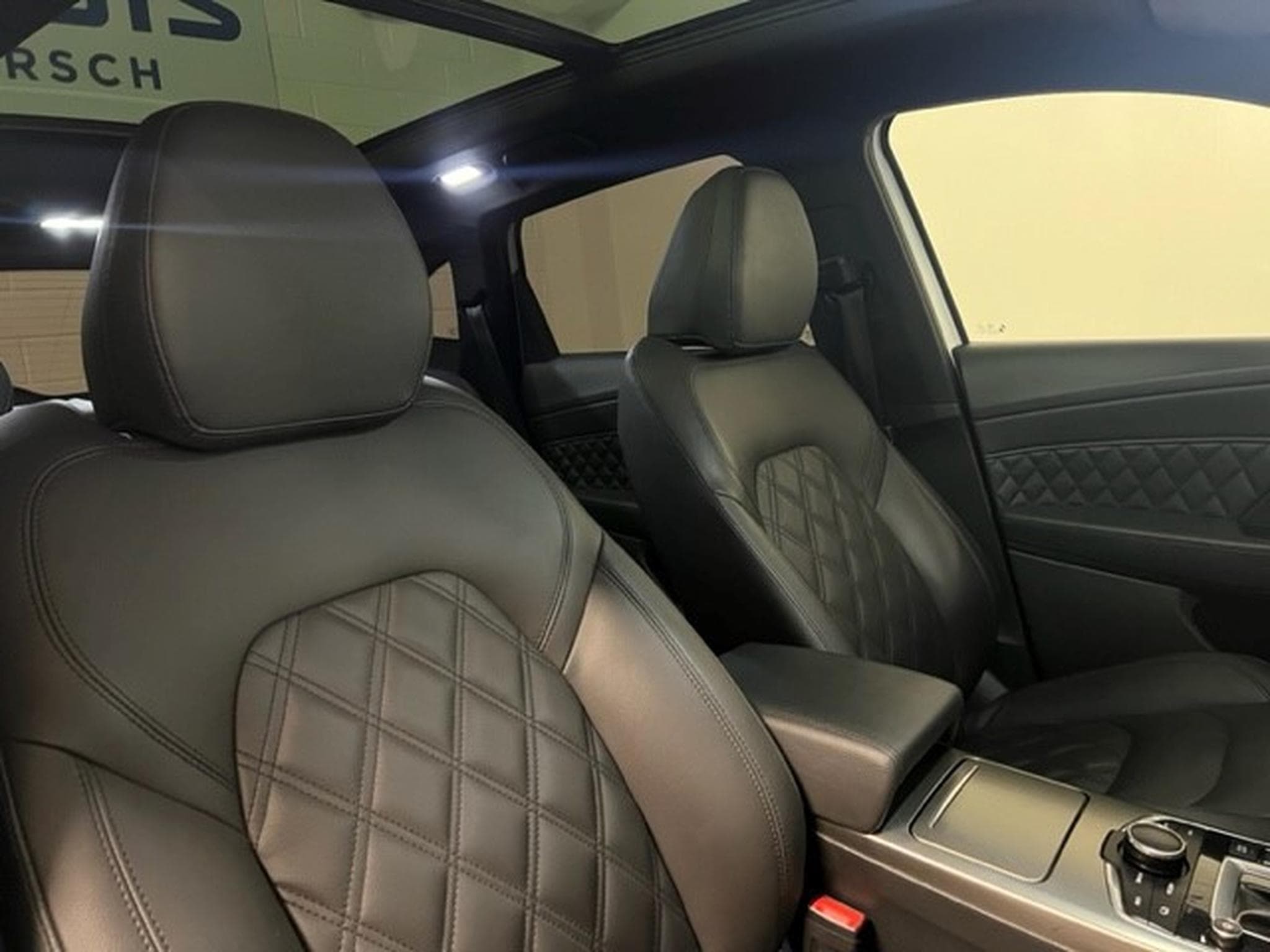 Borgward BX7 TS 2.0 T-GDI SPORT 4WD AUTO (2020) - Photo 8