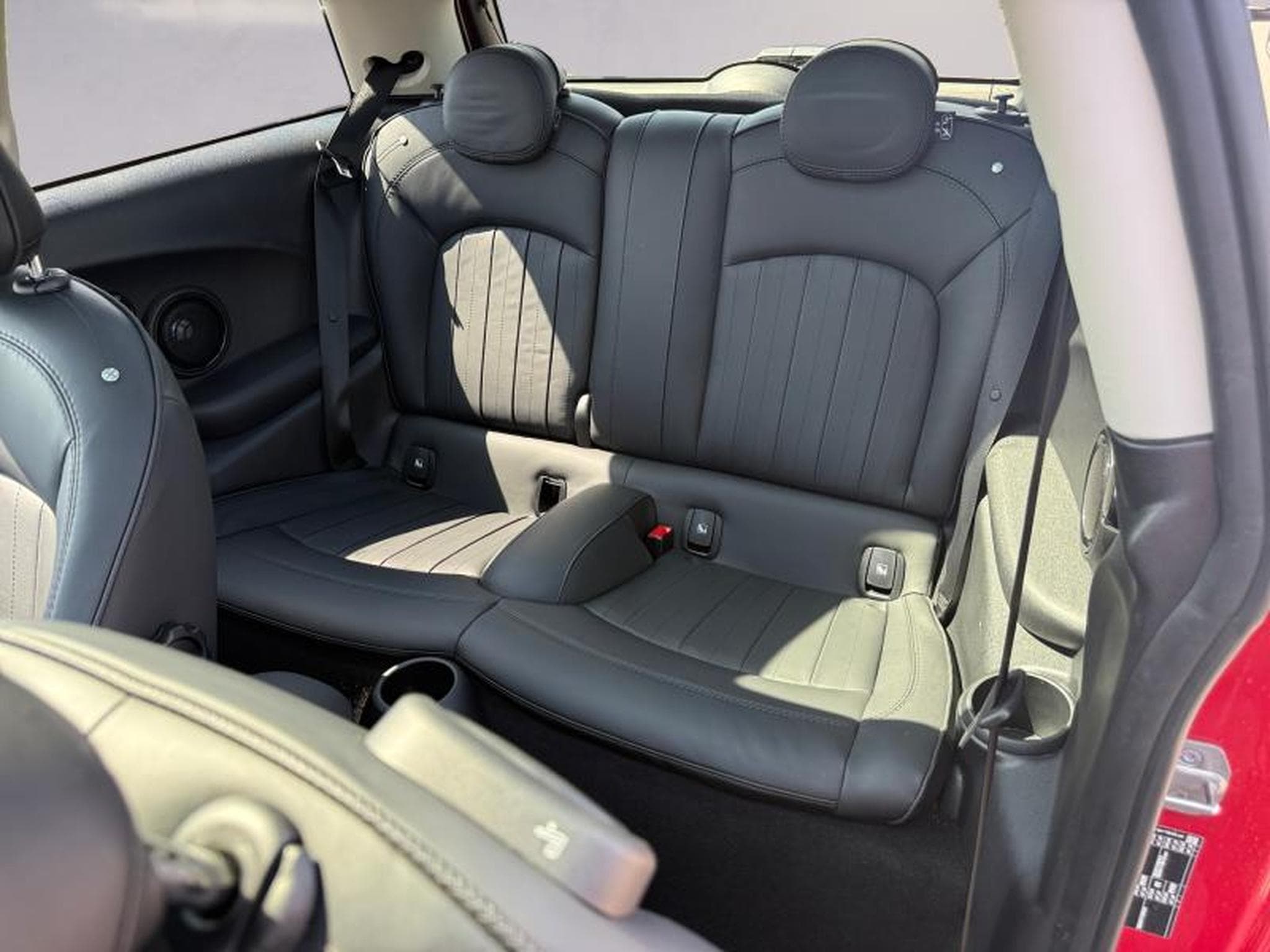 MINI Cooper Cooper S Hatch 3 portes (2023) - Photo 14