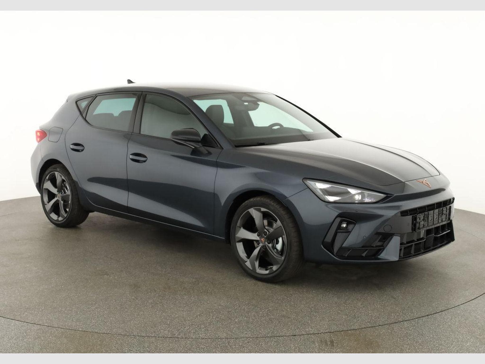 Cupra Leon 1.5 eTSI 110 kW (2026) - Photo 1