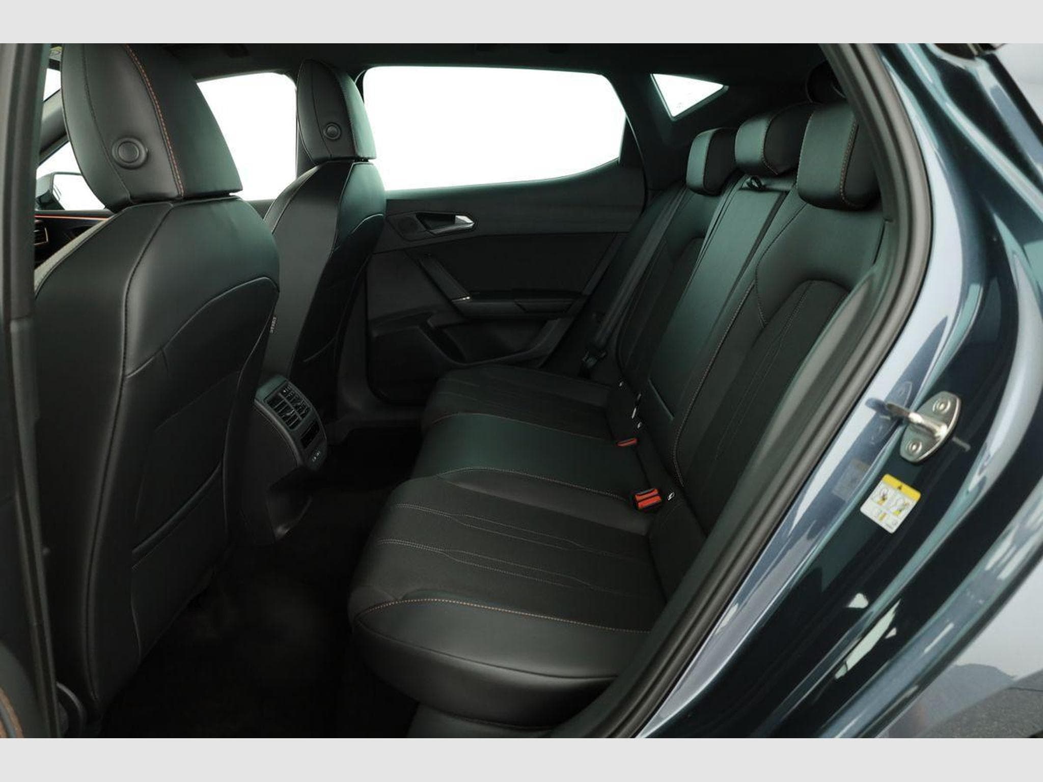 Cupra Leon 1.5 eTSI 110 kW (2026) - Photo 10