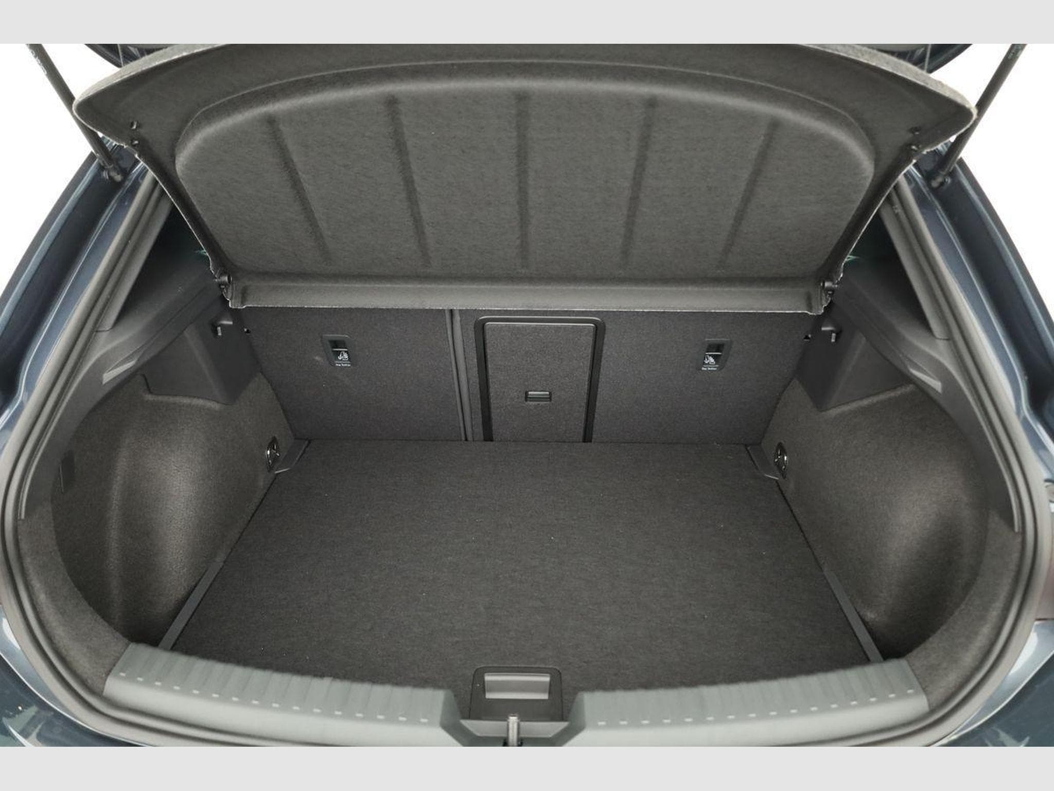Cupra Leon 1.5 eTSI 110 kW (2026) - Photo 11