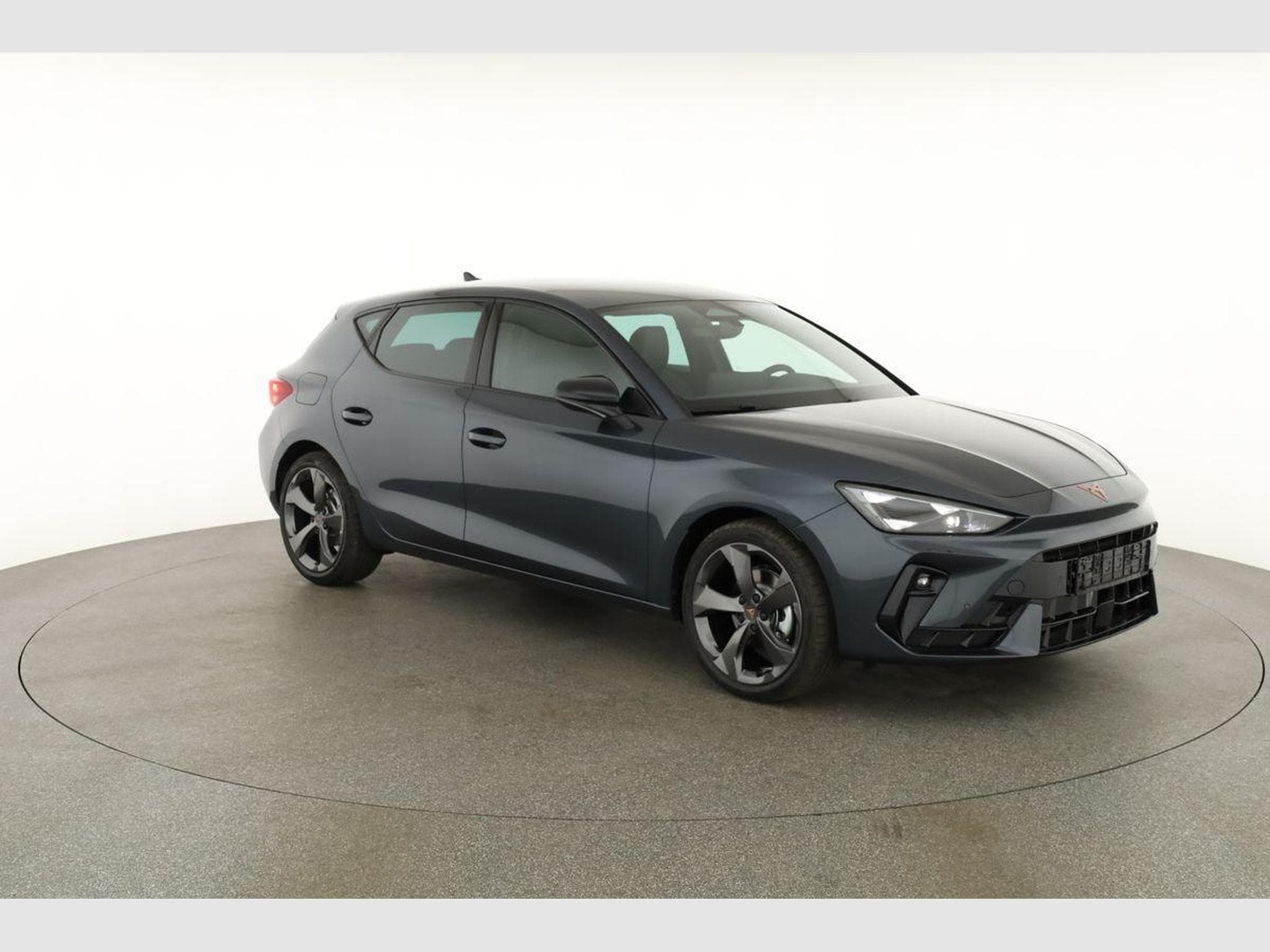 Cupra Leon 1.5 eTSI 110 kW (2026) - Photo 22