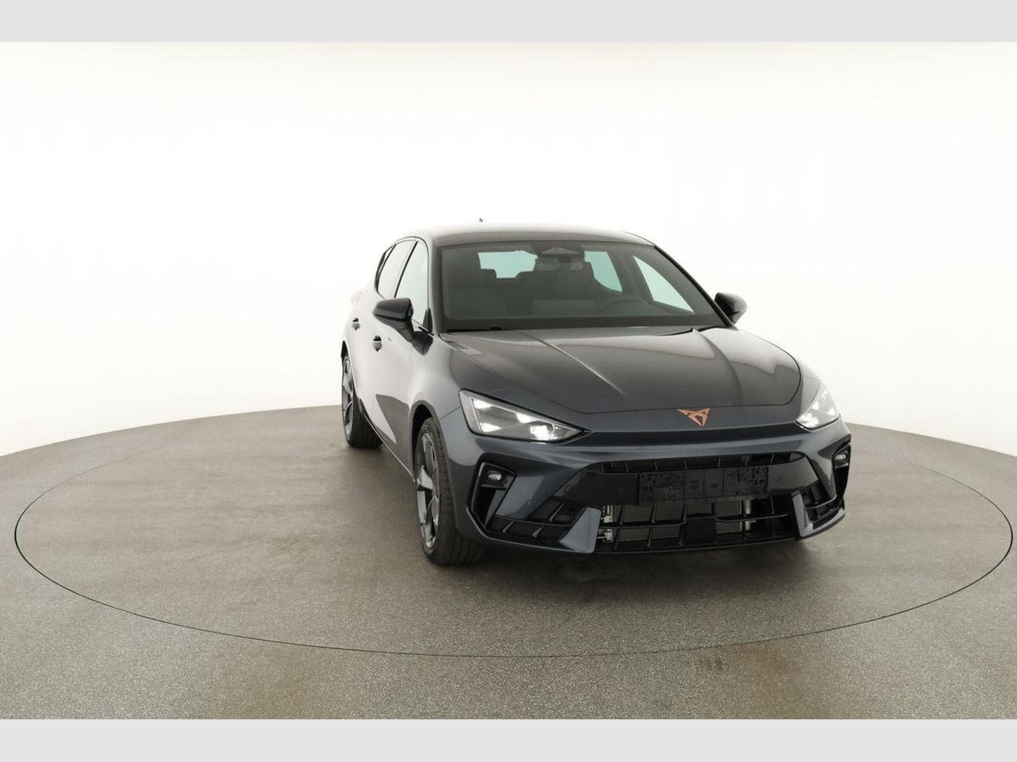 Cupra Leon 1.5 eTSI 110 kW (2026) - Photo 24
