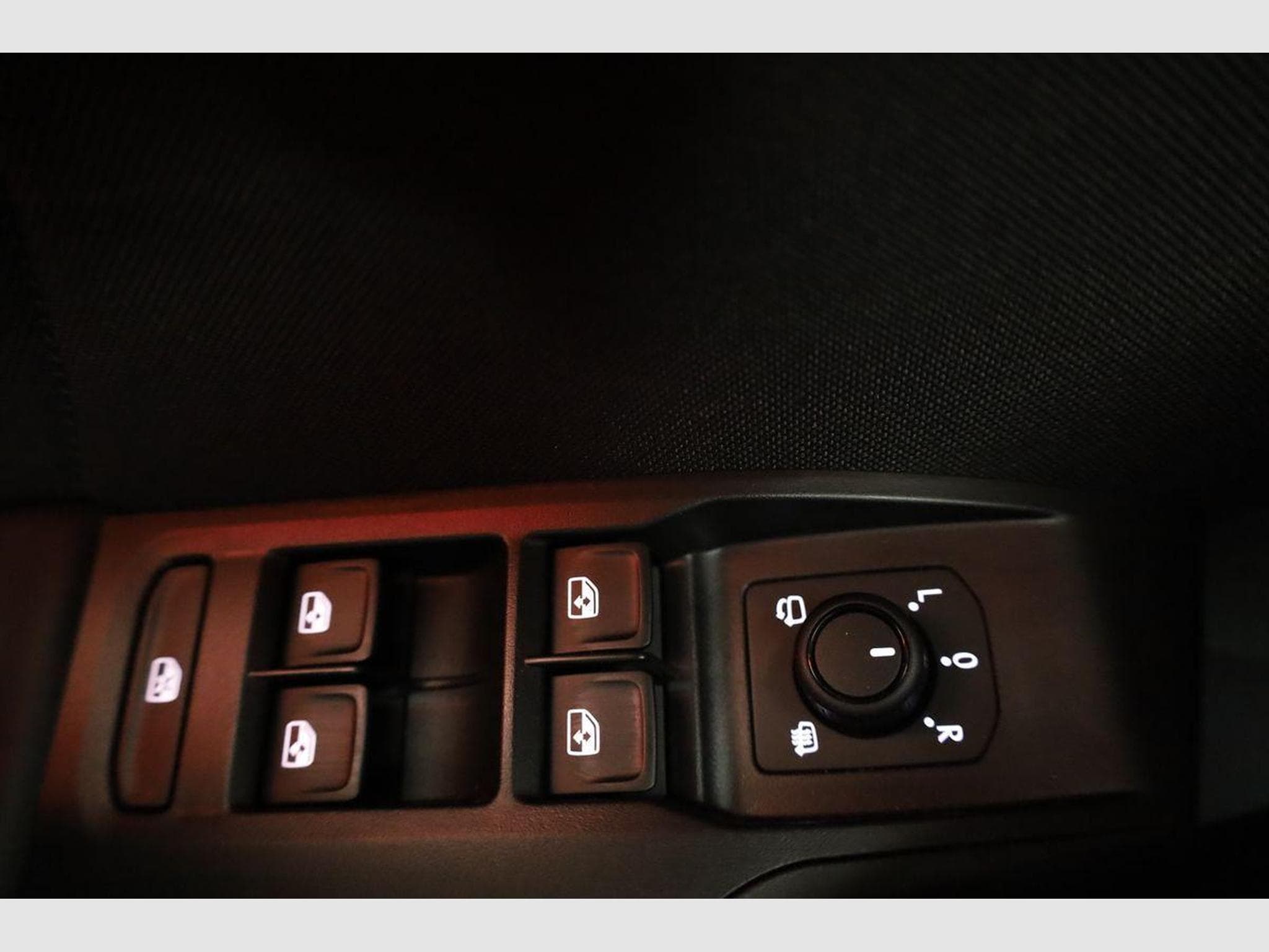 Cupra Leon 1.5 eTSI 110 kW (2026) - Photo 7