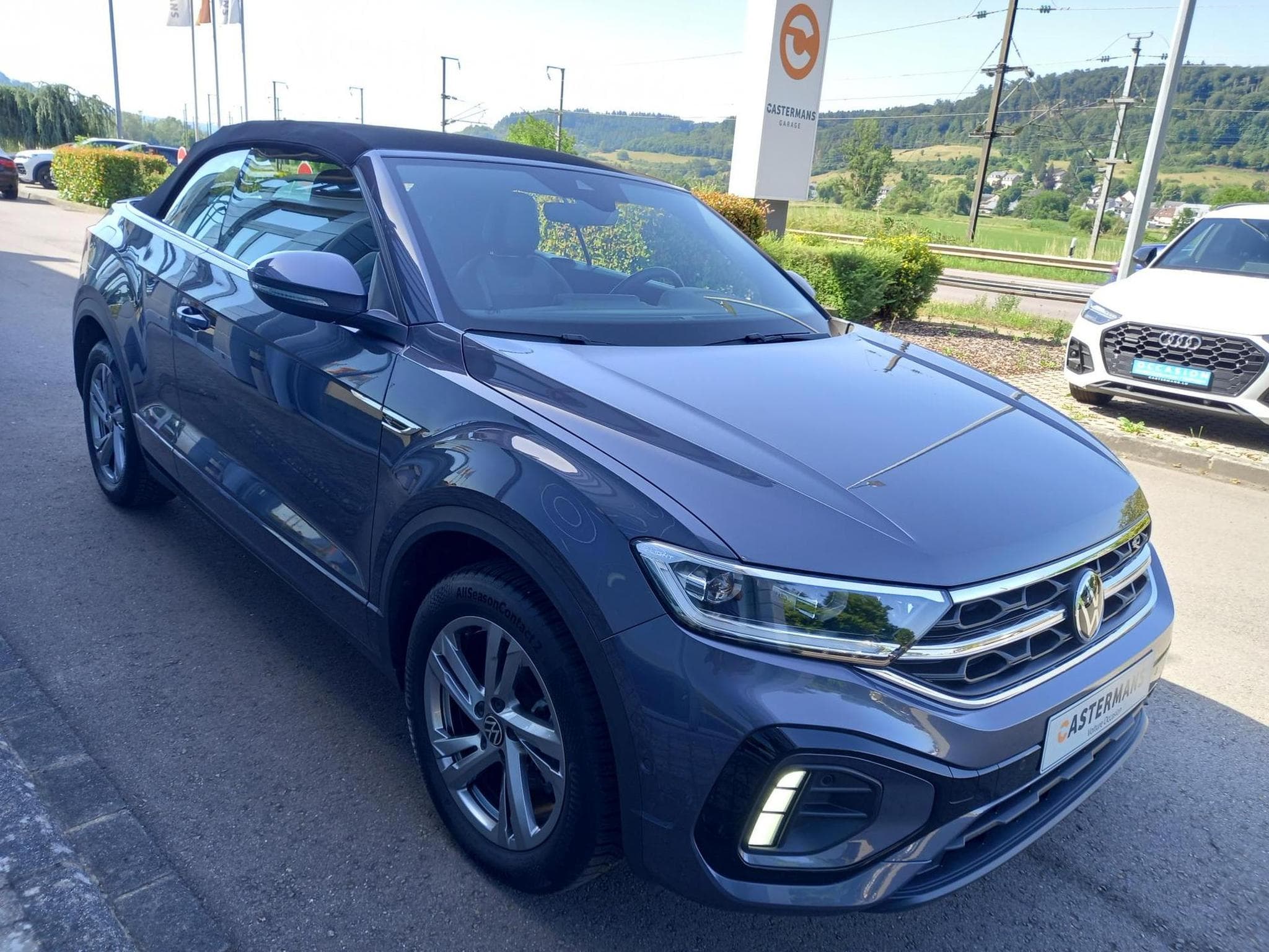 VW T-Roc Cabriolet R-Line 1.5 (2025) - Photo 11