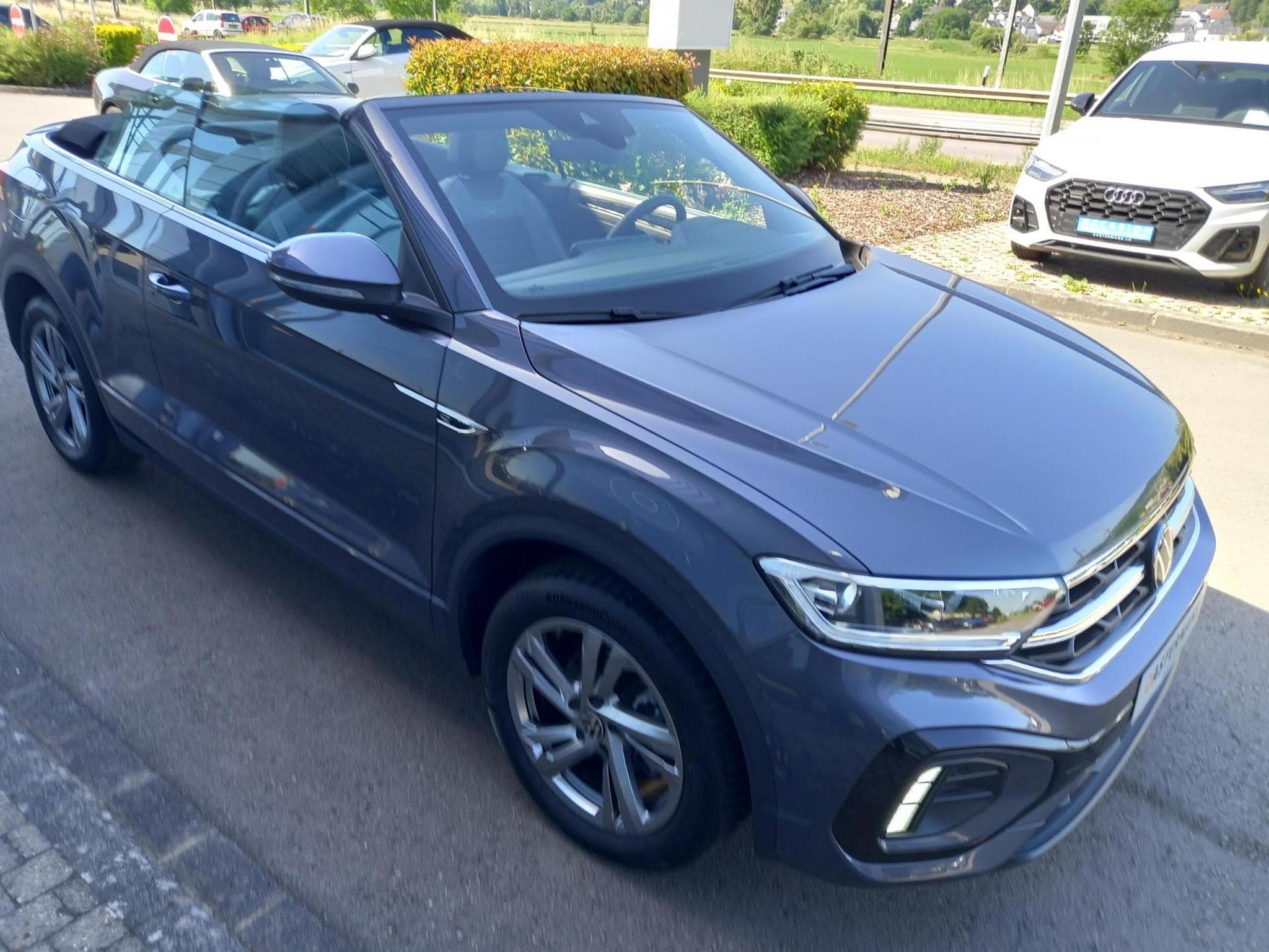 VW T-Roc Cabriolet R-Line 1.5 (2025) - Photo 16