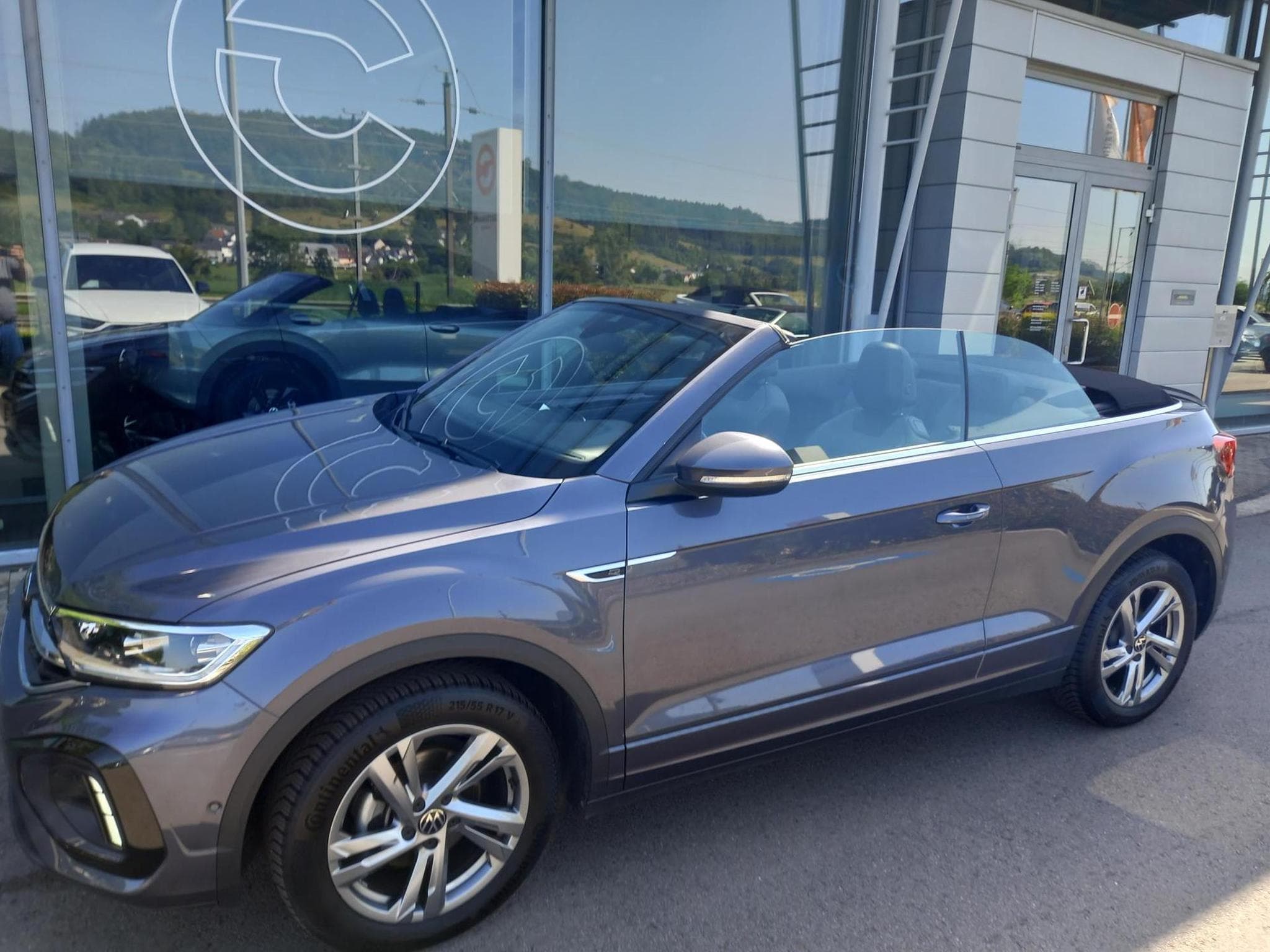 VW T-Roc Cabriolet R-Line 1.5 (2025) - Photo 3