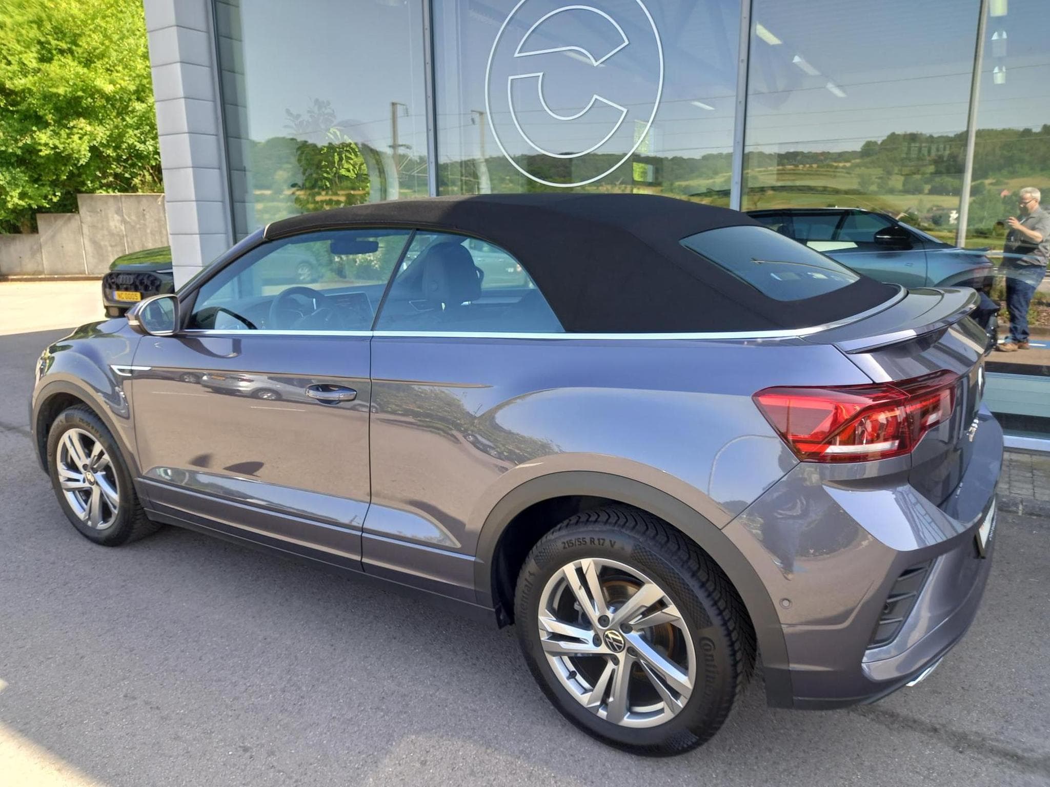 VW T-Roc Cabriolet R-Line 1.5 (2025) - Photo 4