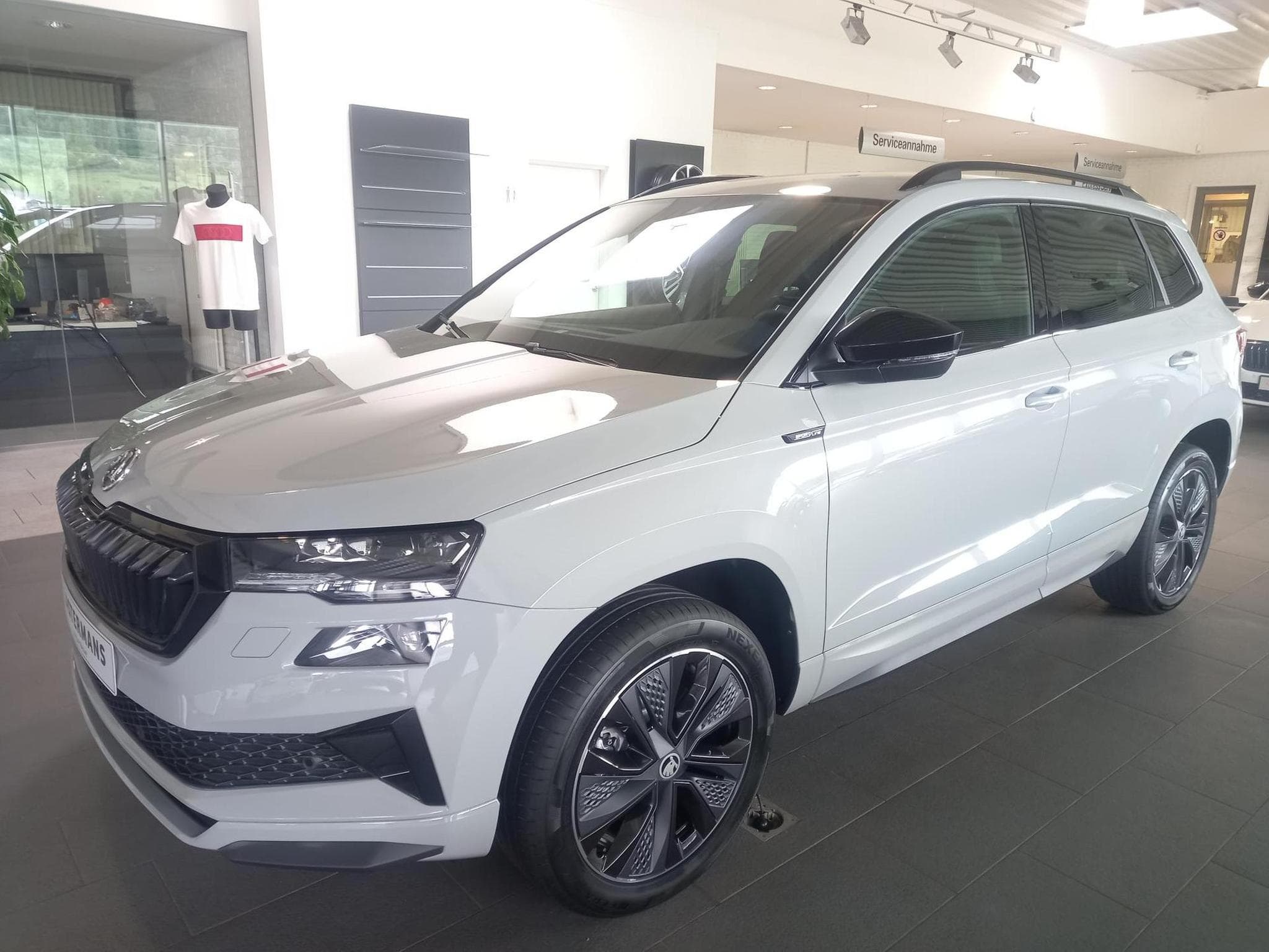 Skoda Karoq Sportline 1.5 TSI (2026) - Photo 1
