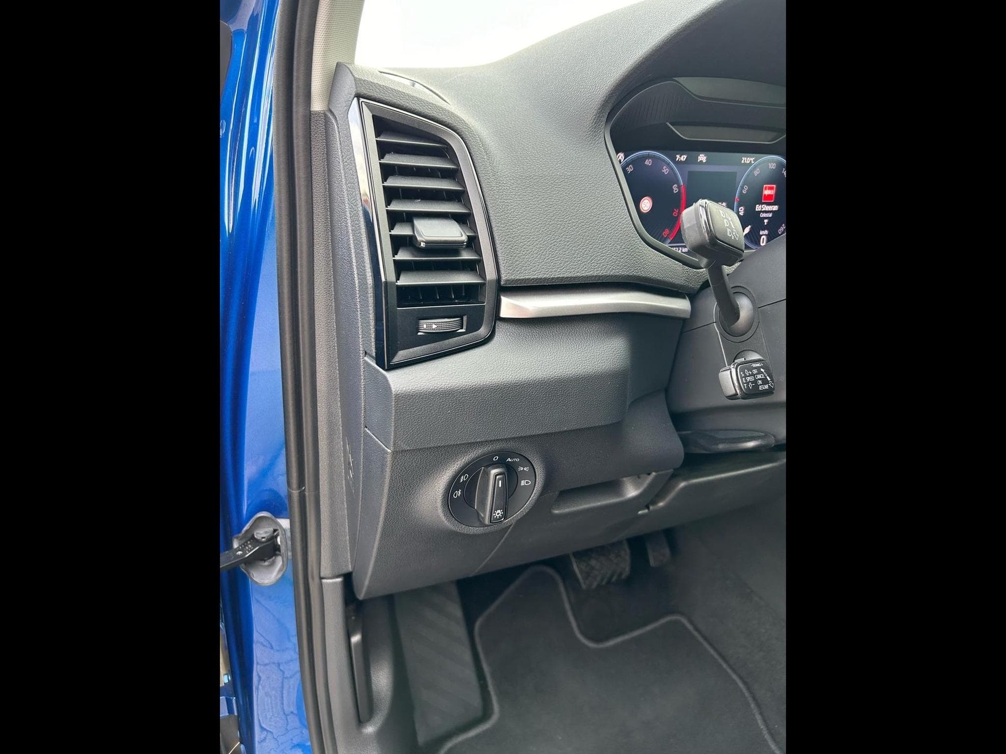 Skoda Karoq Selection (2025) - Photo 4