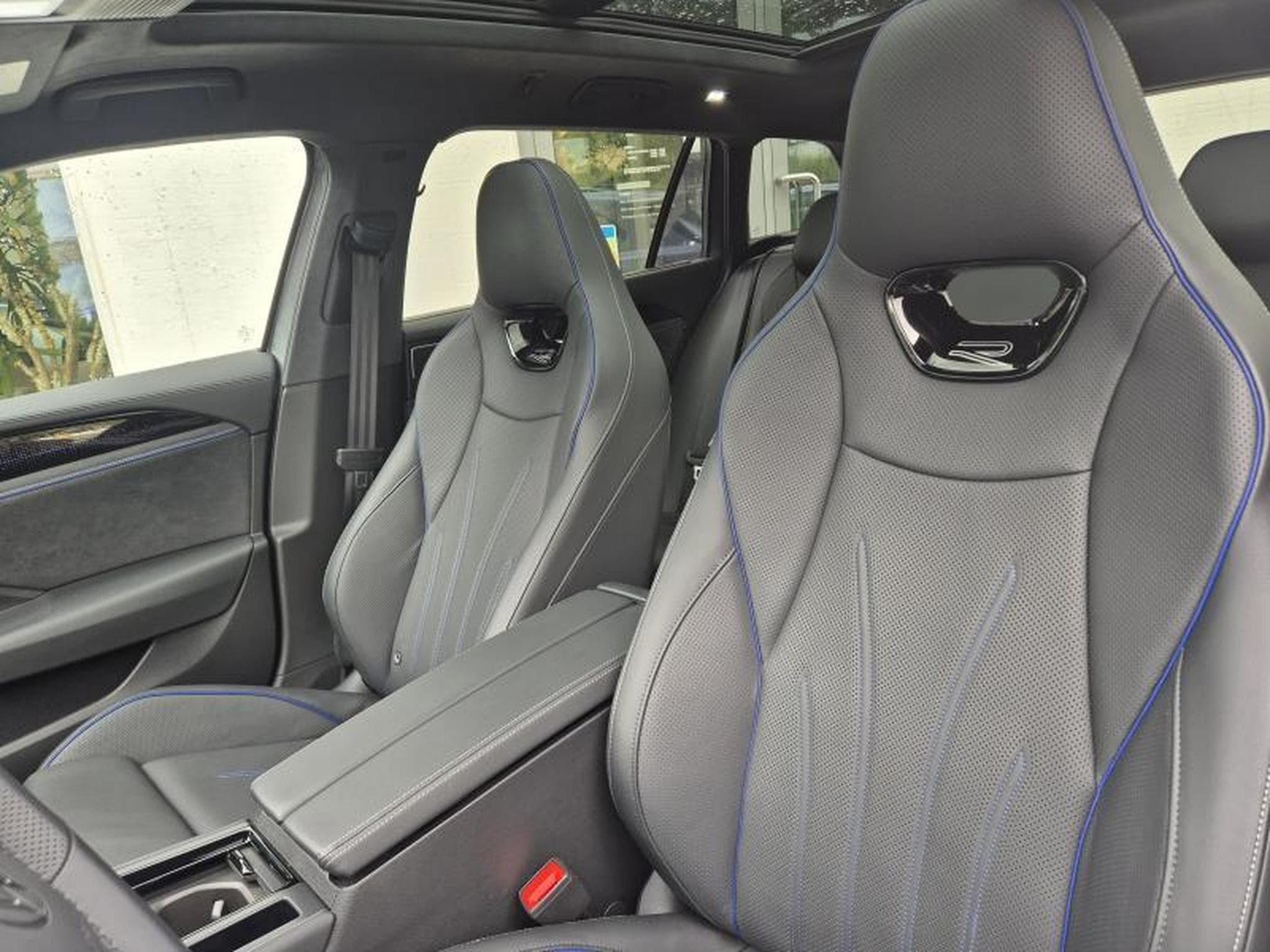 VW Passat R-Line (2026) - Photo 10