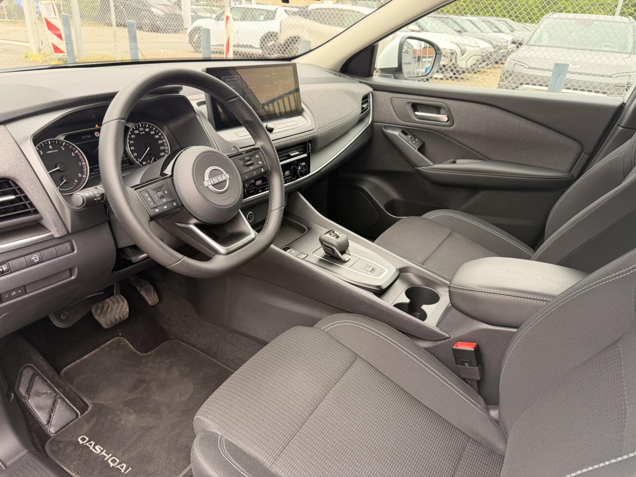 Nissan Qashqai 1.3 ACENTA 2WD 158CV Xtronic Mild-Hybrid (2025) - Photo 18