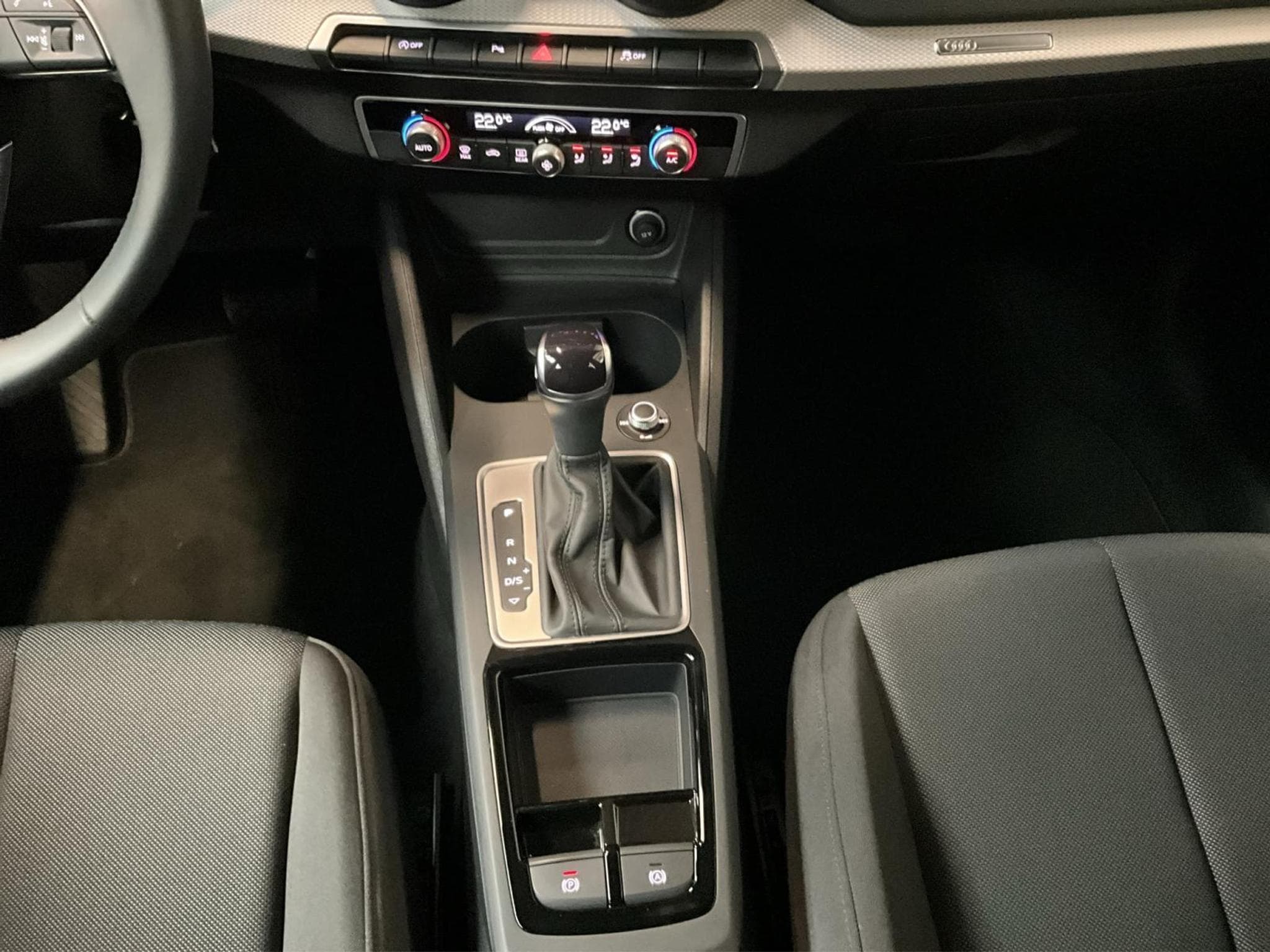 Audi Q2 Advanced+35TFSI+S-Tronic+P.Business (2025) - Photo 14