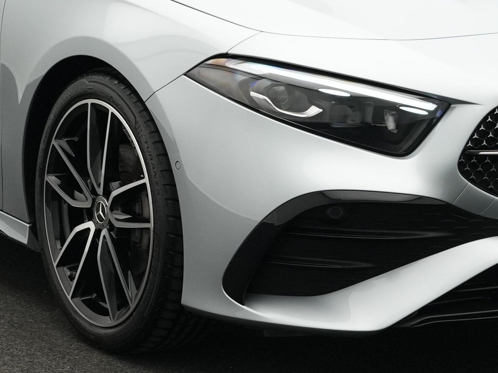 Mercedes A 200 MUlti+Kamera+Night+19"+Ambi (2025) - Photo 7