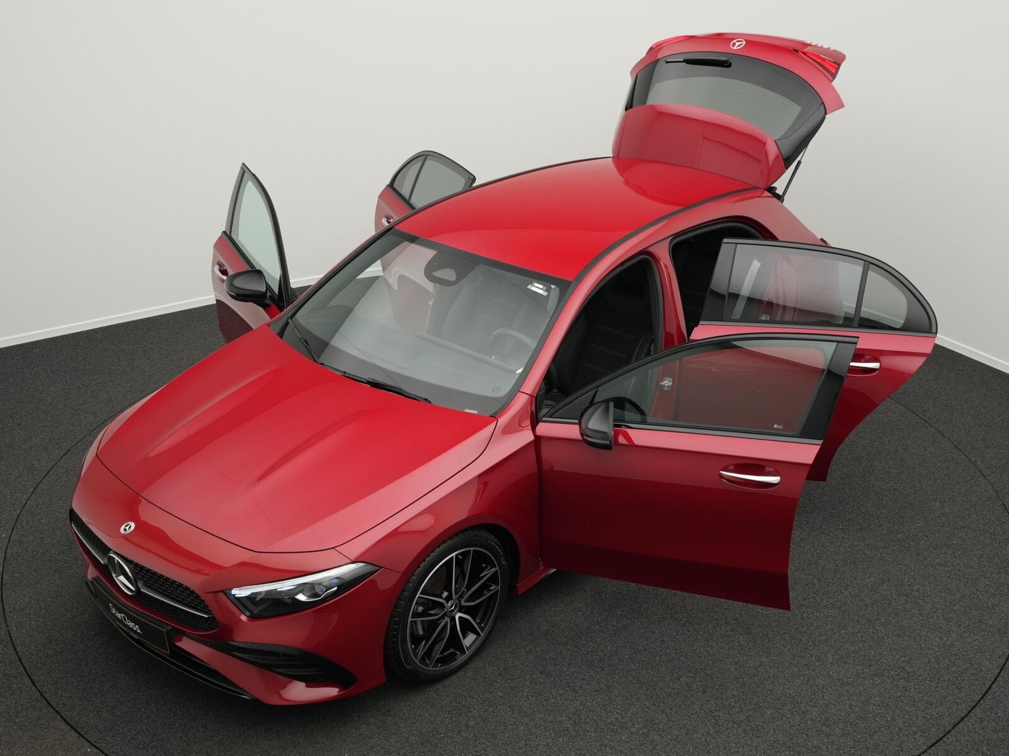 Mercedes A 200 d Multi+Kamera+Night+AHK+19" (2025) - Photo 12