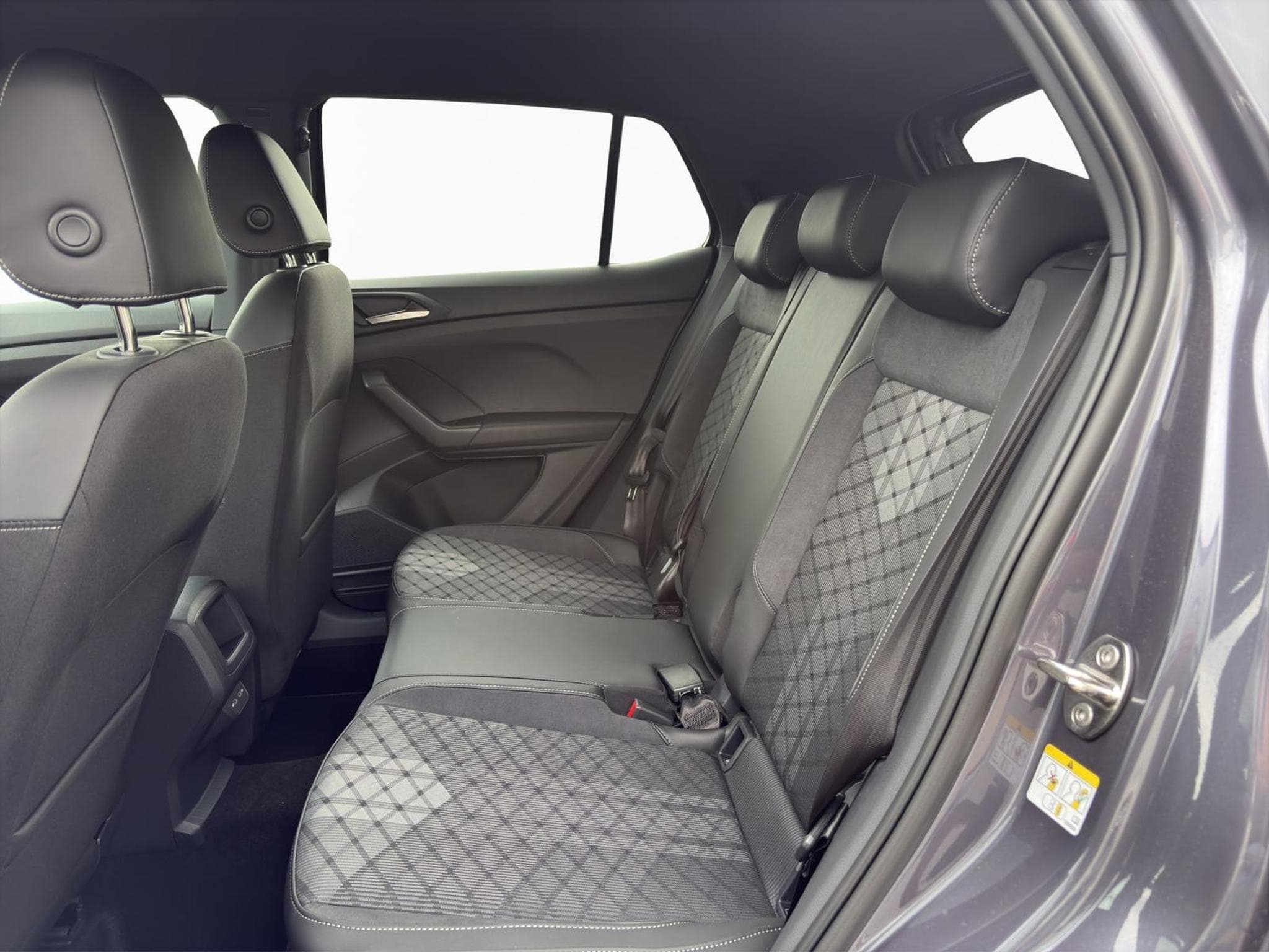 VW T-Cross R-Line (2026) - Photo 11