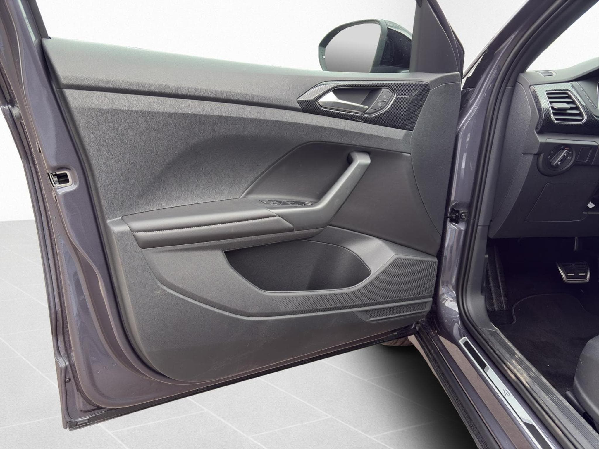 VW T-Cross R-Line (2026) - Photo 12