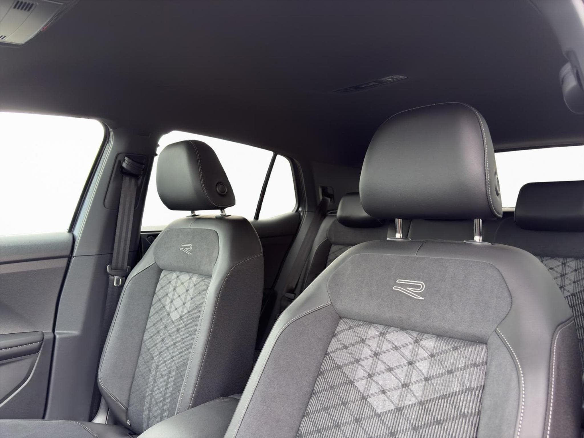 VW T-Cross R-Line (2026) - Photo 9