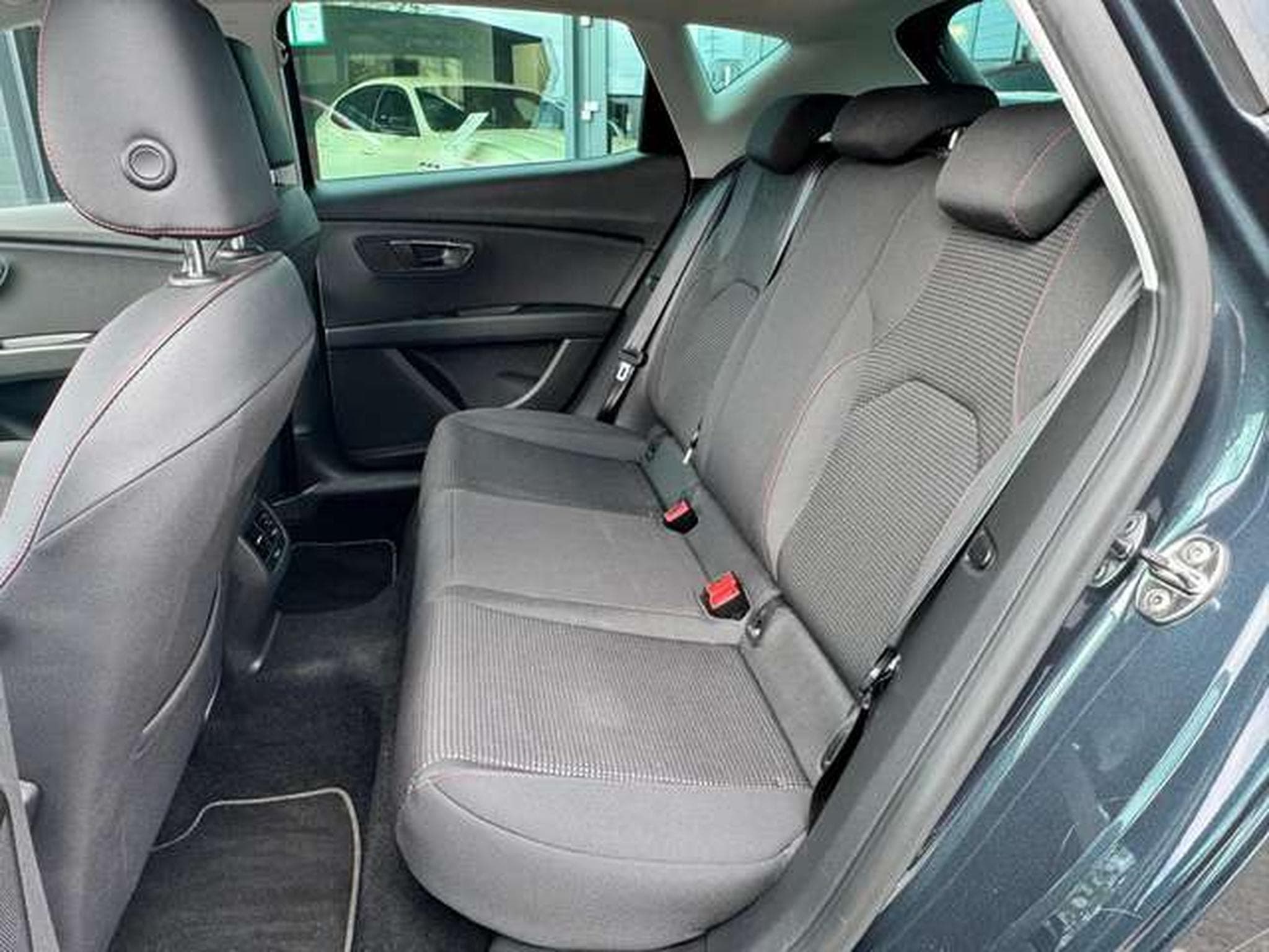 SEAT Leon Leon 2.0 TDI DPF FR TDI 150CH vente privée. (2019) - Photo 15