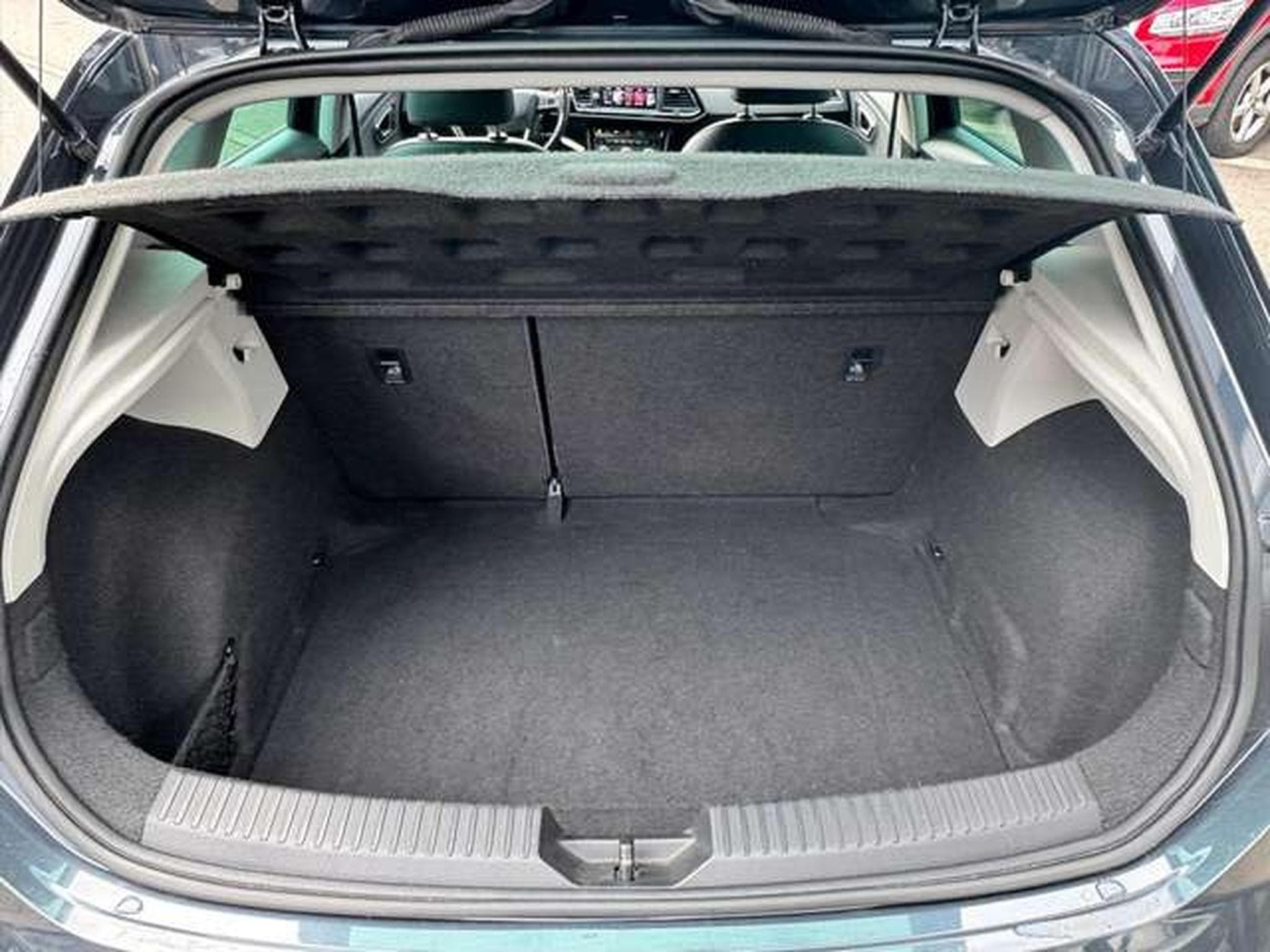 SEAT Leon Leon 2.0 TDI DPF FR TDI 150CH vente privée. (2019) - Photo 17