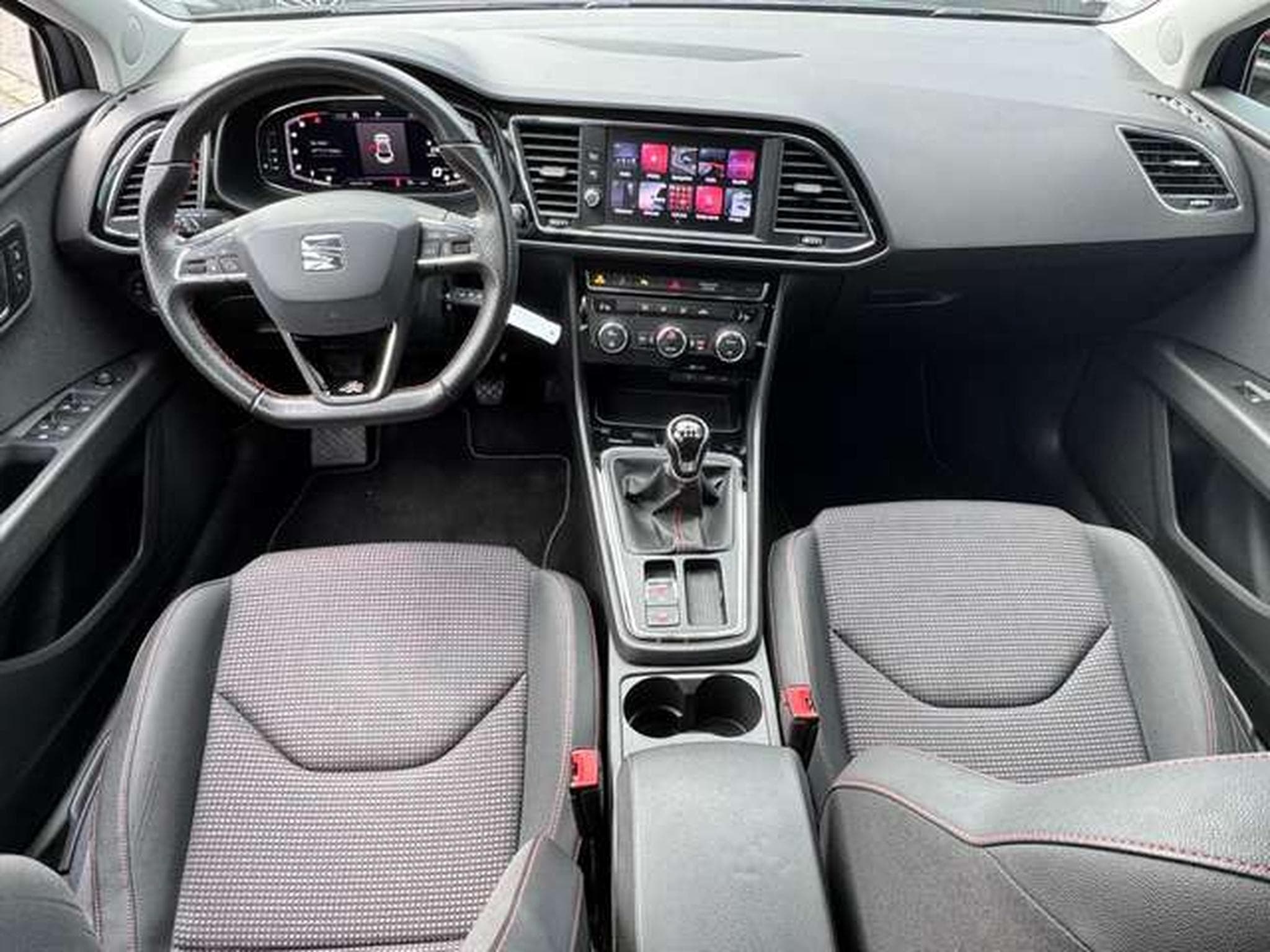 SEAT Leon Leon 2.0 TDI DPF FR TDI 150CH vente privée. (2019) - Photo 9