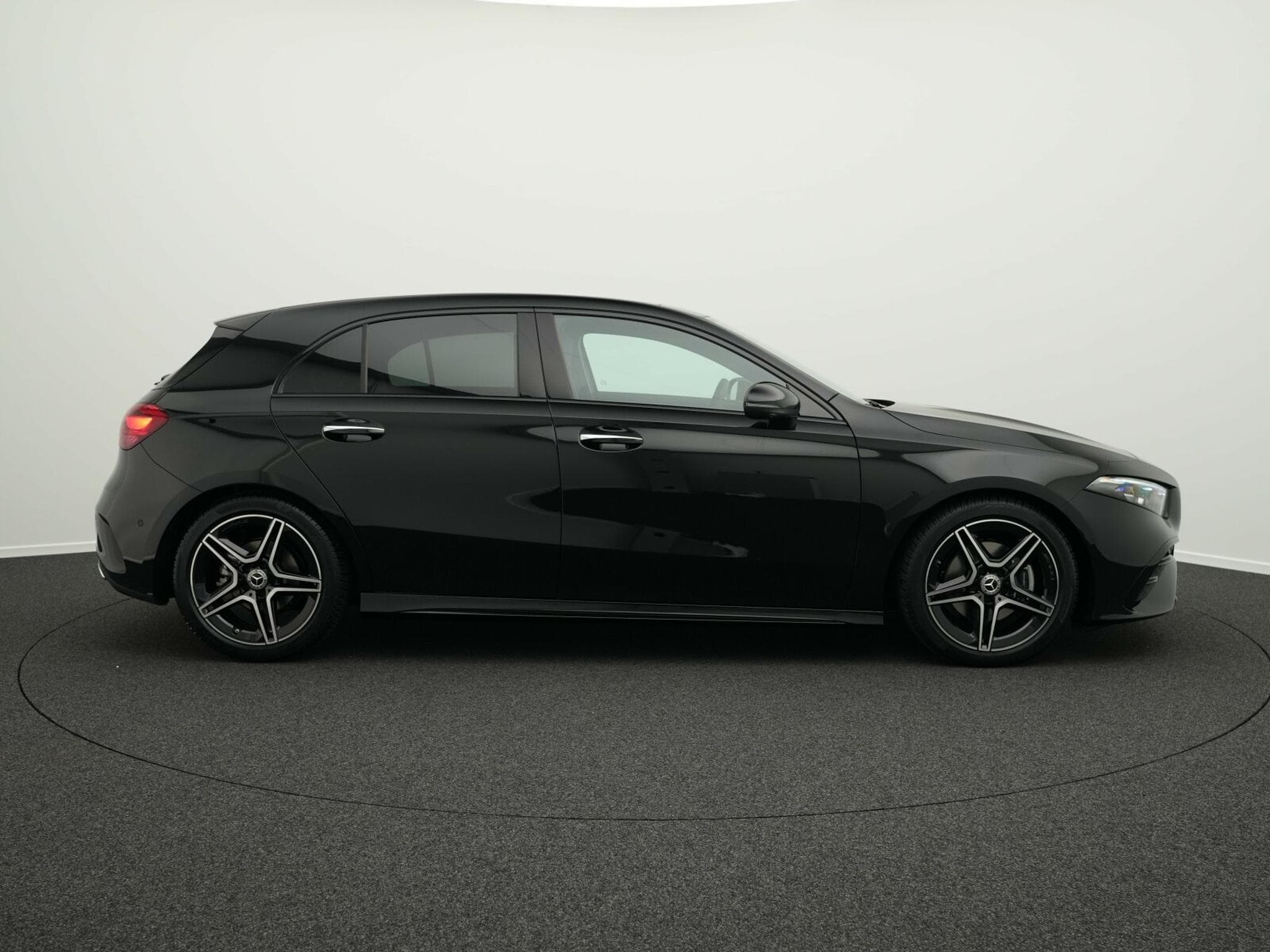Mercedes A 200 d Kompaktlimousine (2025) - Photo 5