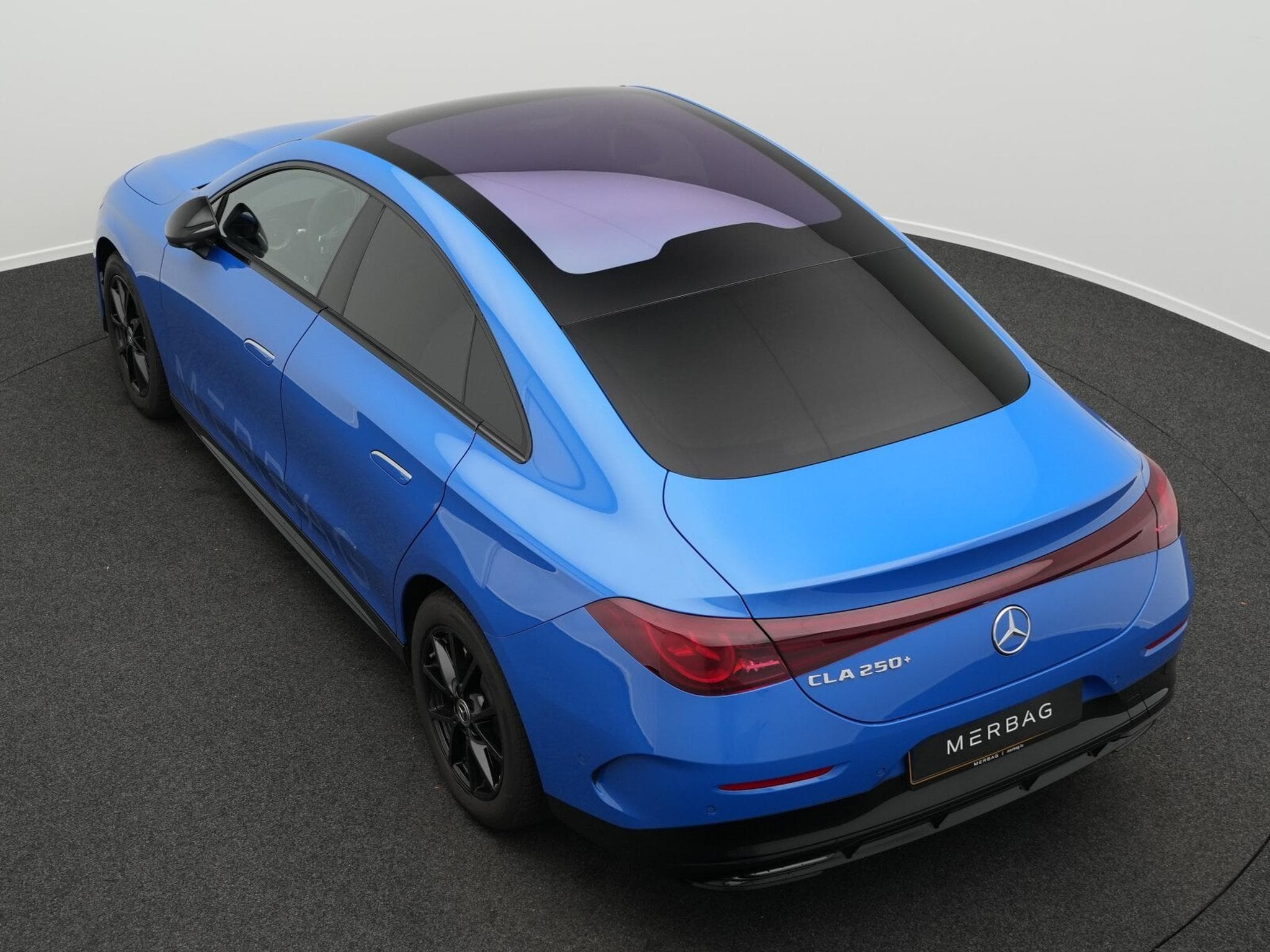 Mercedes CLA 250 + elektrisch (2025) - Photo 11