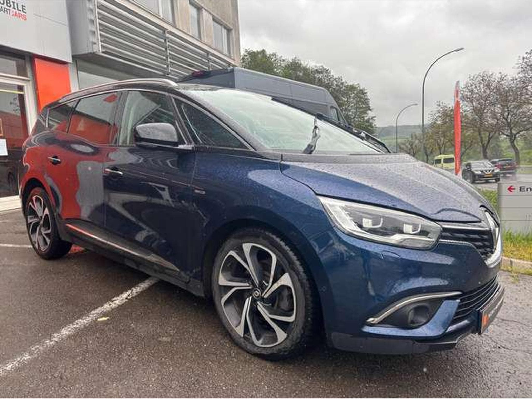 Renault Scenic 7PLACES-dCi150 BOSE EDITION-GARANTIE JUSQU'A 3 ANS (2019) - Photo 4
