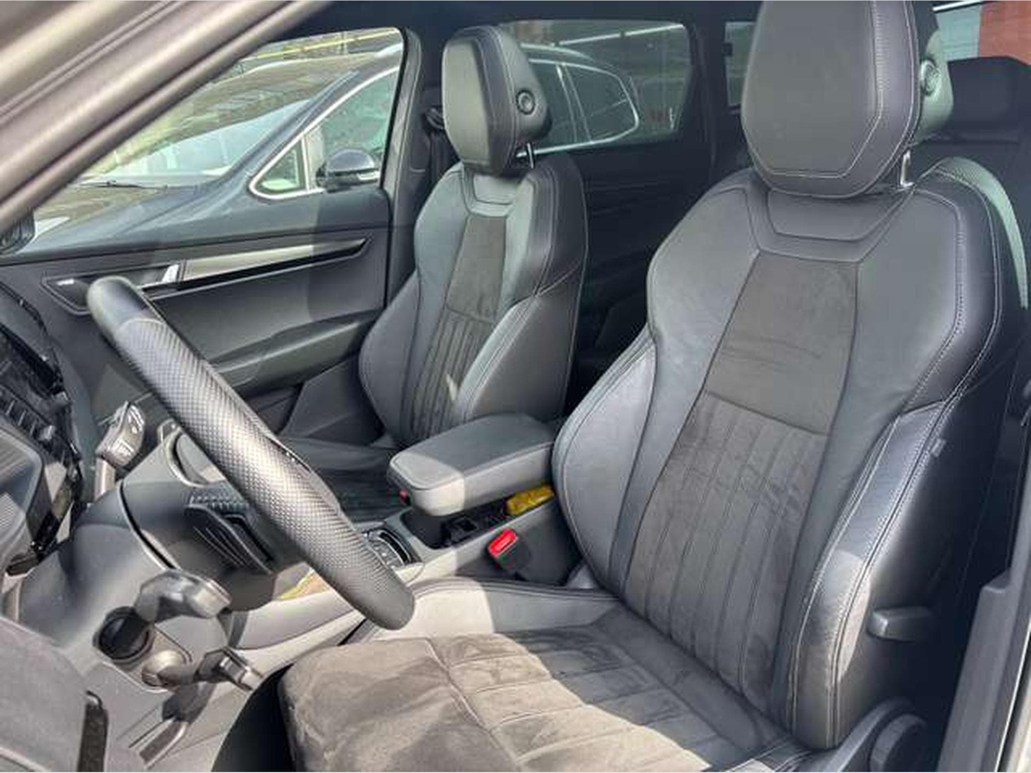 Skoda Karoq 2.0 TSI 4x4 DSG Sportline-GARANTIE JUSQU'A 48 MOIS (2023) - Photo 11
