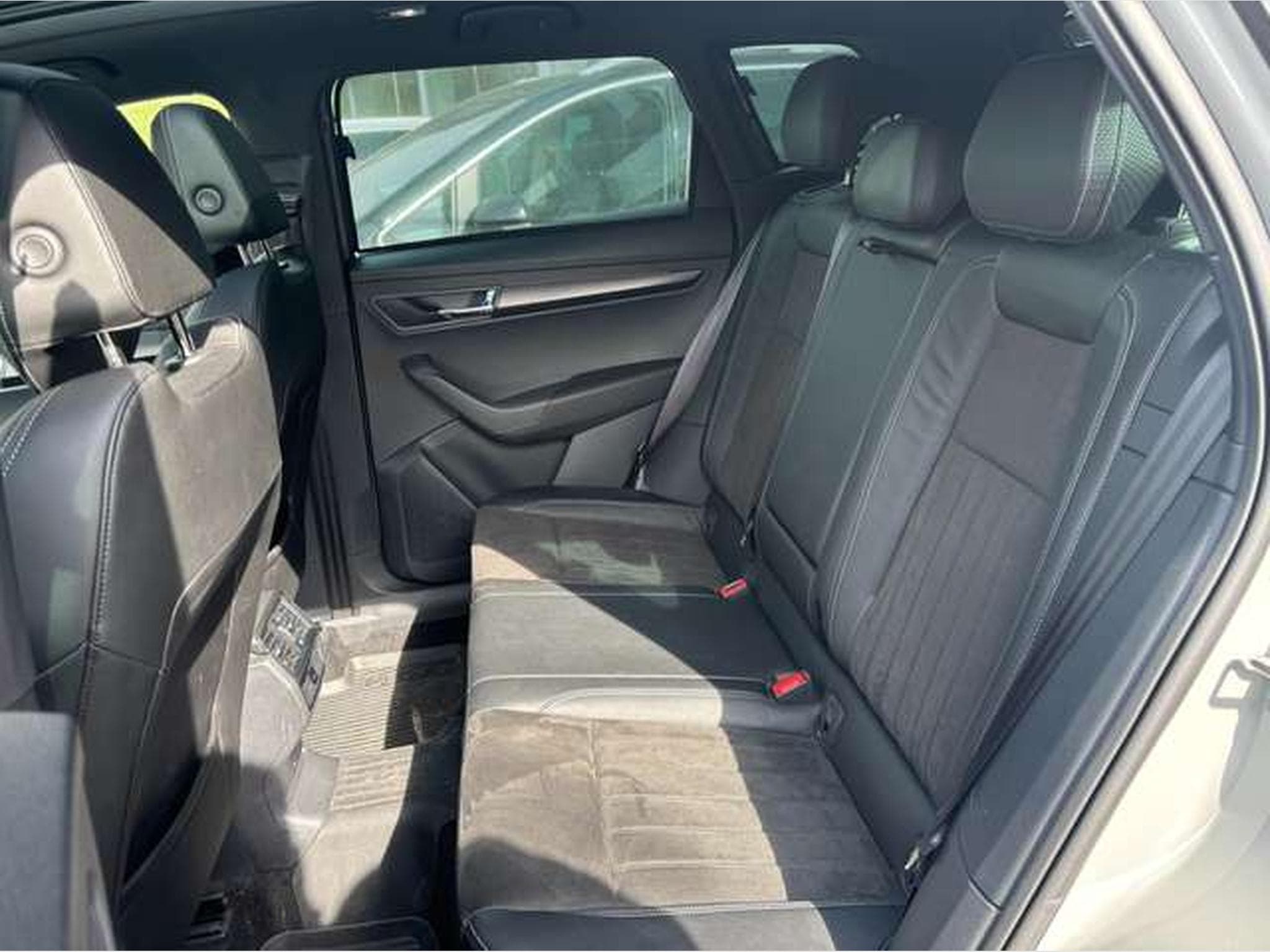 Skoda Karoq 2.0 TSI 4x4 DSG Sportline-GARANTIE JUSQU'A 48 MOIS (2023) - Photo 20