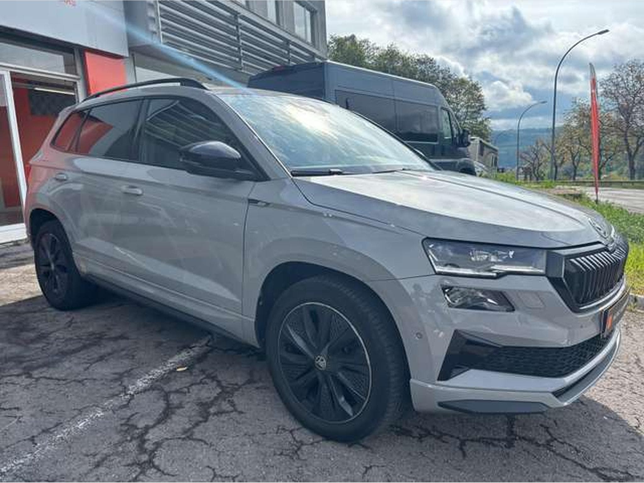 Skoda Karoq 2.0 TSI 4x4 DSG Sportline-GARANTIE JUSQU'A 48 MOIS (2023) - Photo 5