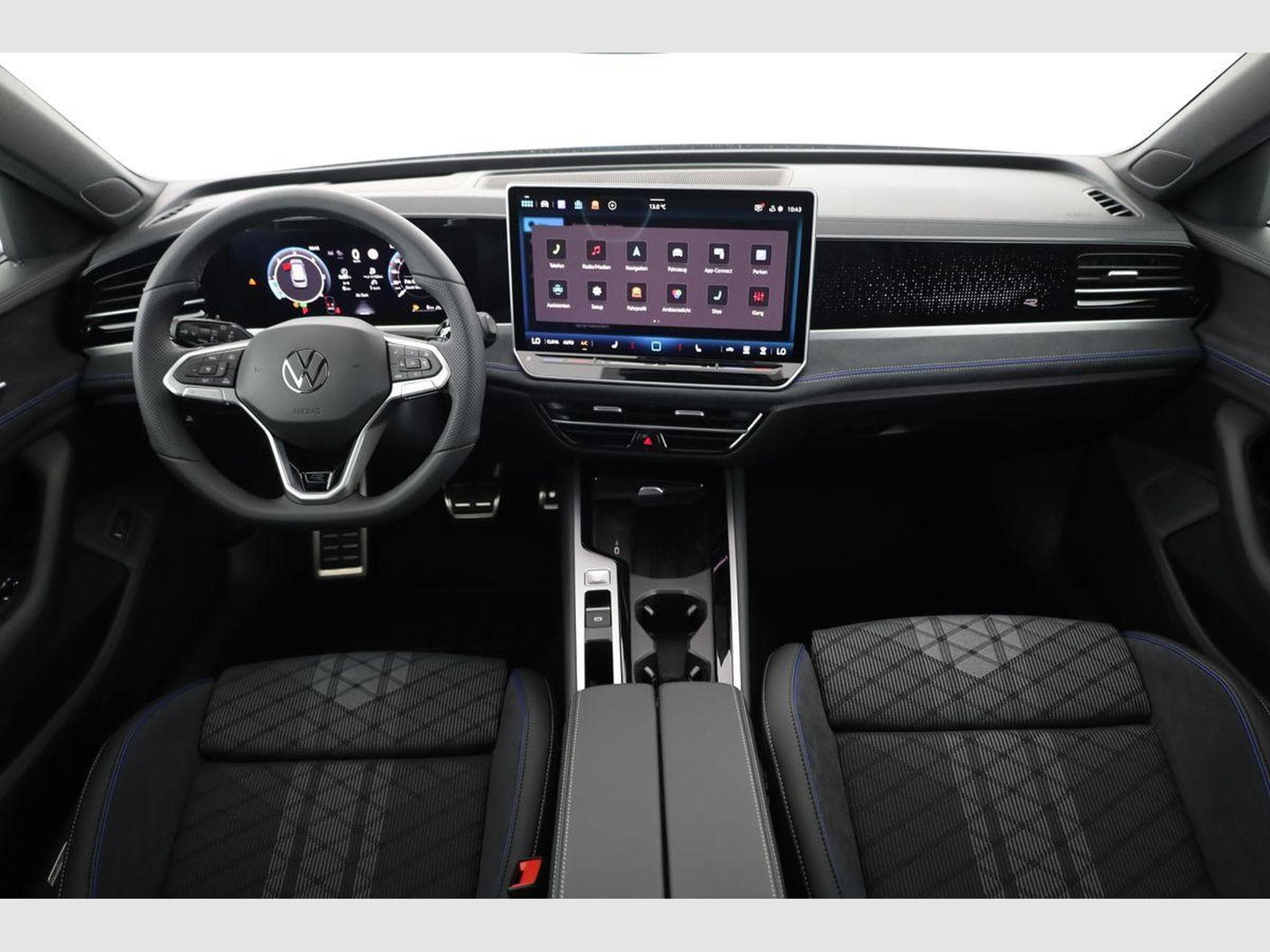 VW Passat Variant 2.0 TDI 142 kW 4Motion R-Line (2026) - Photo 4