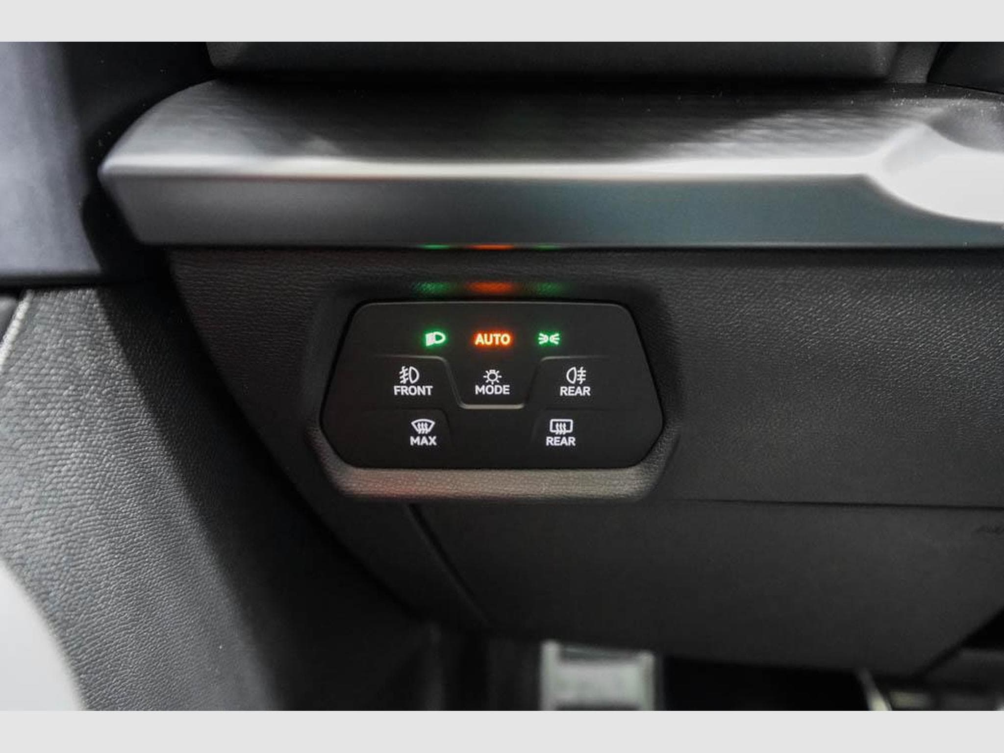 Cupra Leon ST 2,0 TSI (2026) - Photo 11