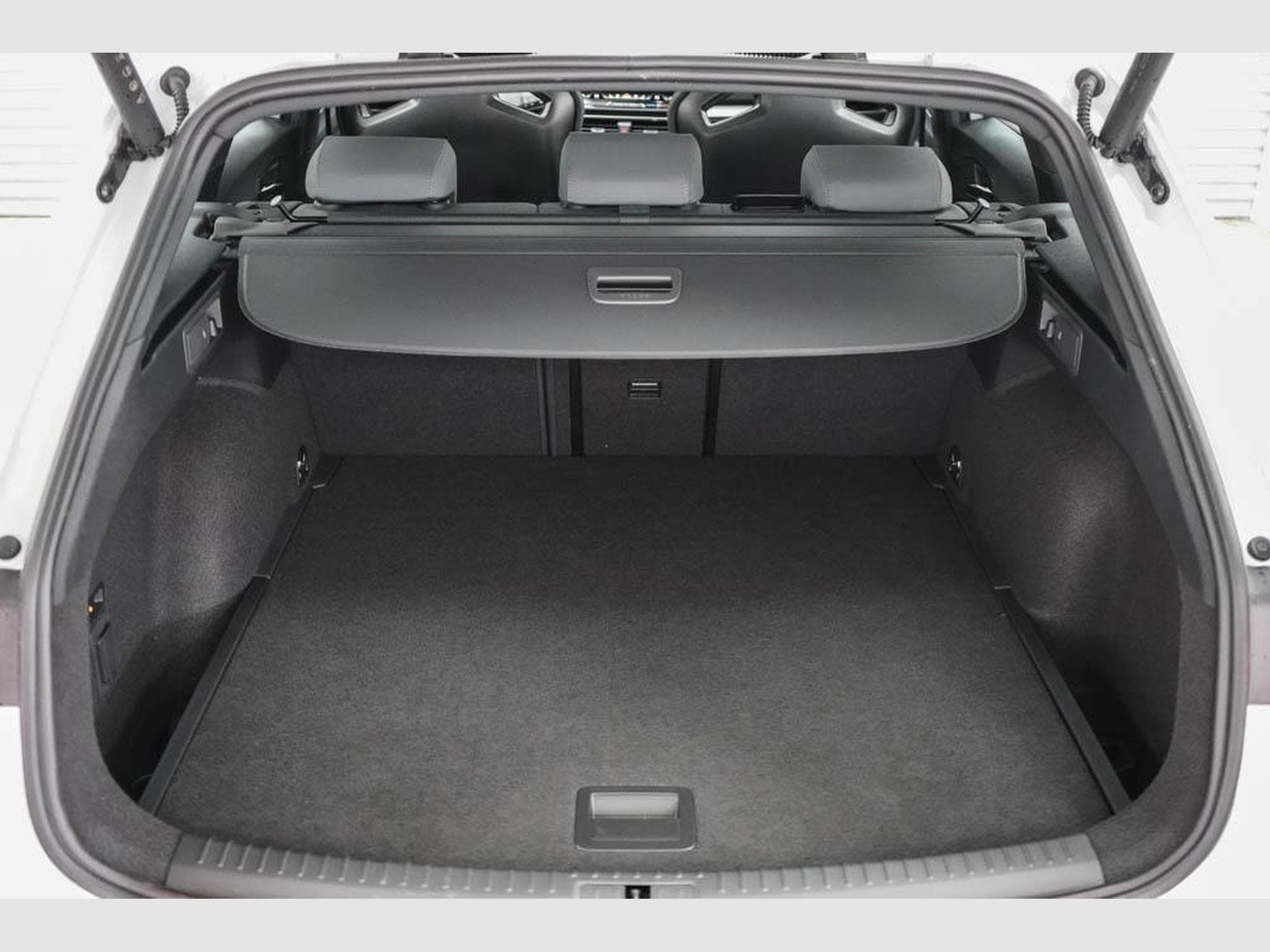 Cupra Leon ST 2,0 TSI (2026) - Photo 18