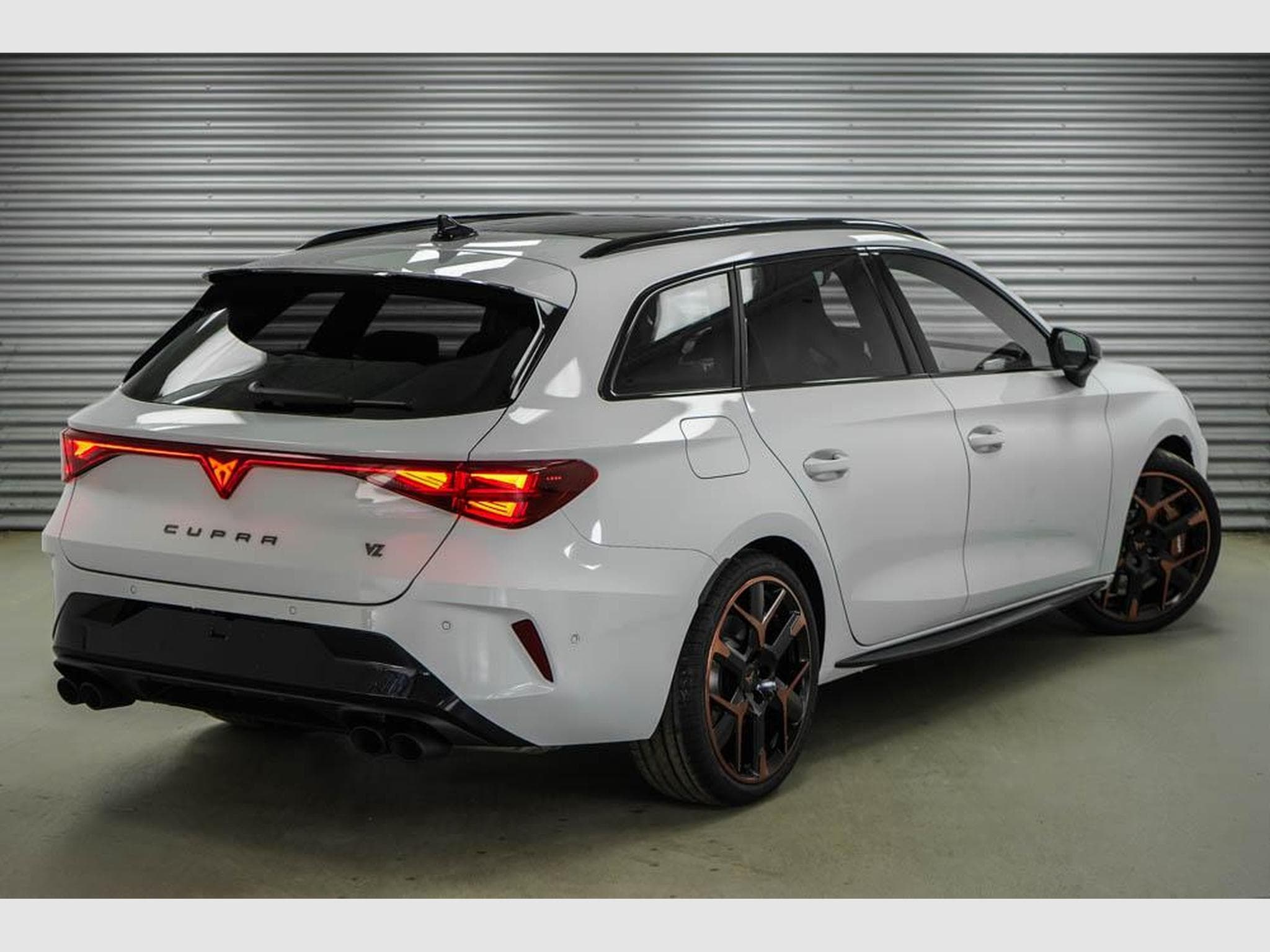 Cupra Leon ST 2,0 TSI (2026) - Photo 3