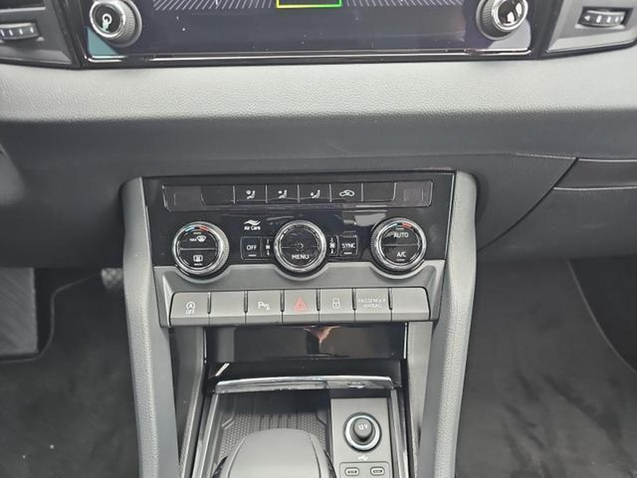 Skoda Karoq Selection (2026) - Photo 12