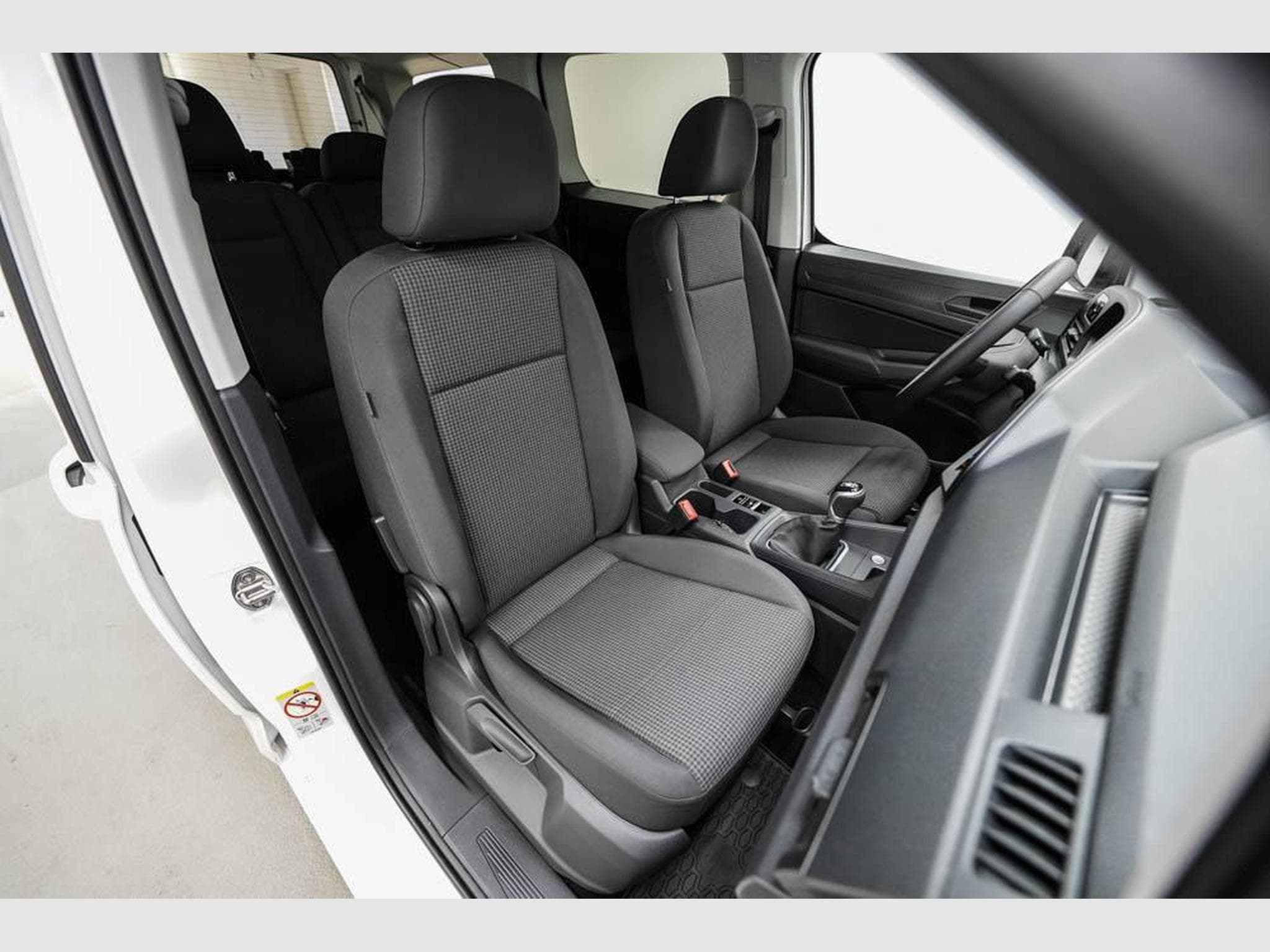 VW Caddy 2,0 TDI 4Motion (2026) - Photo 21