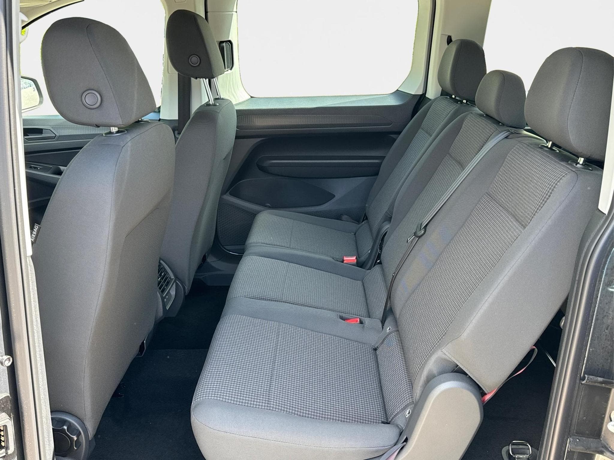 VW Caddy Caddy Maxi (2026) - Photo 16