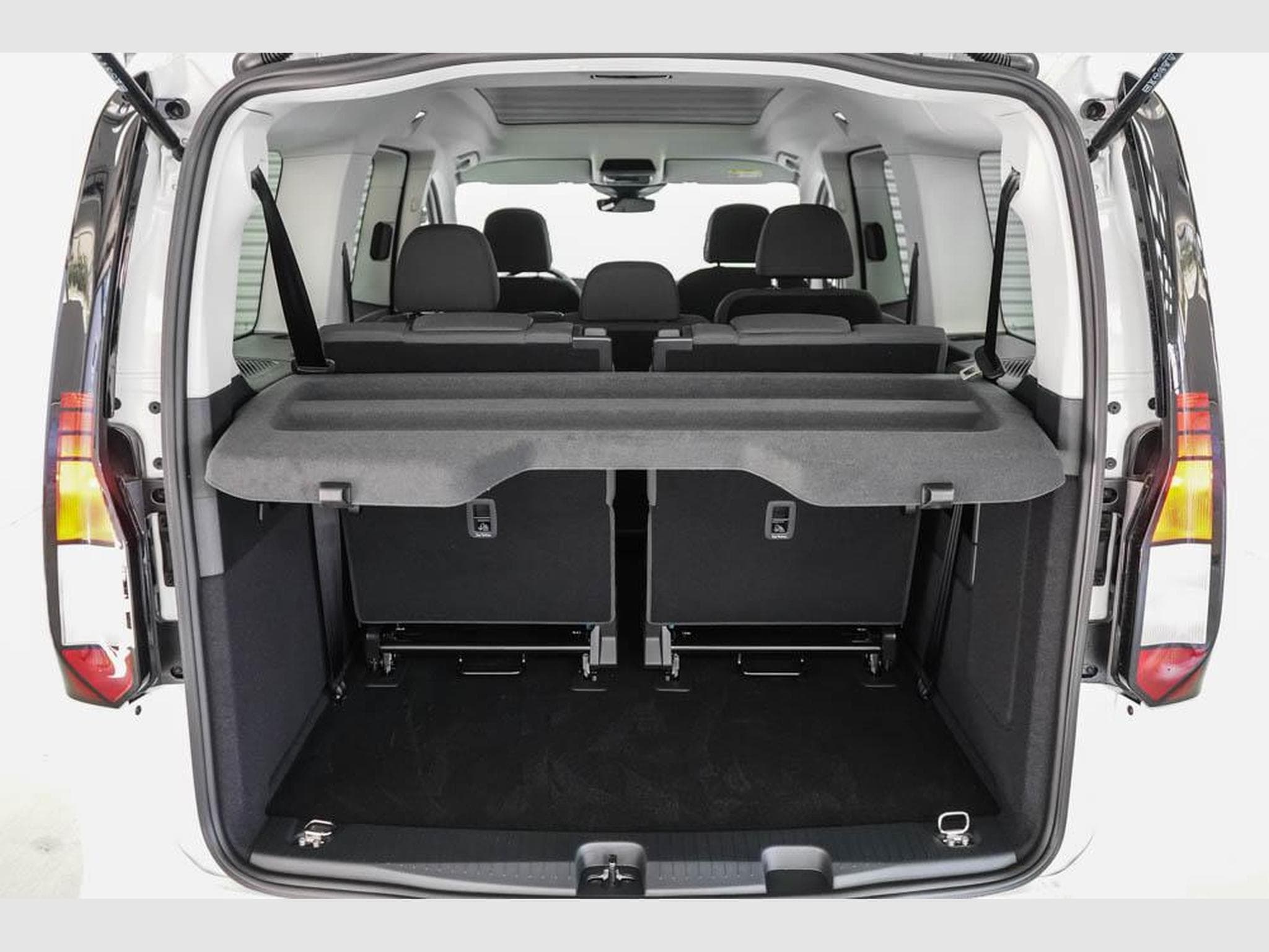 VW Caddy 2,0 TDI 4Motion (2026) - Photo 19