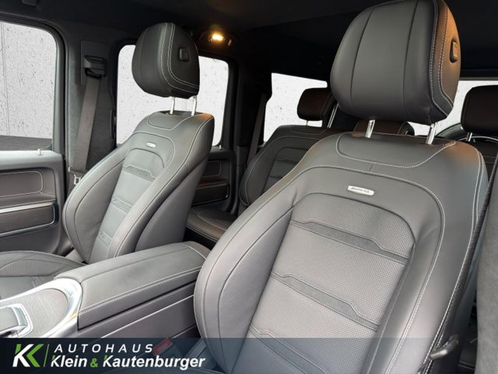 Mercedes G 63 AMG STANDH+ALL-BLACK+AHK+PERFOR +DRIVERSP+WÄRMEPAKET (2025) - Photo 13