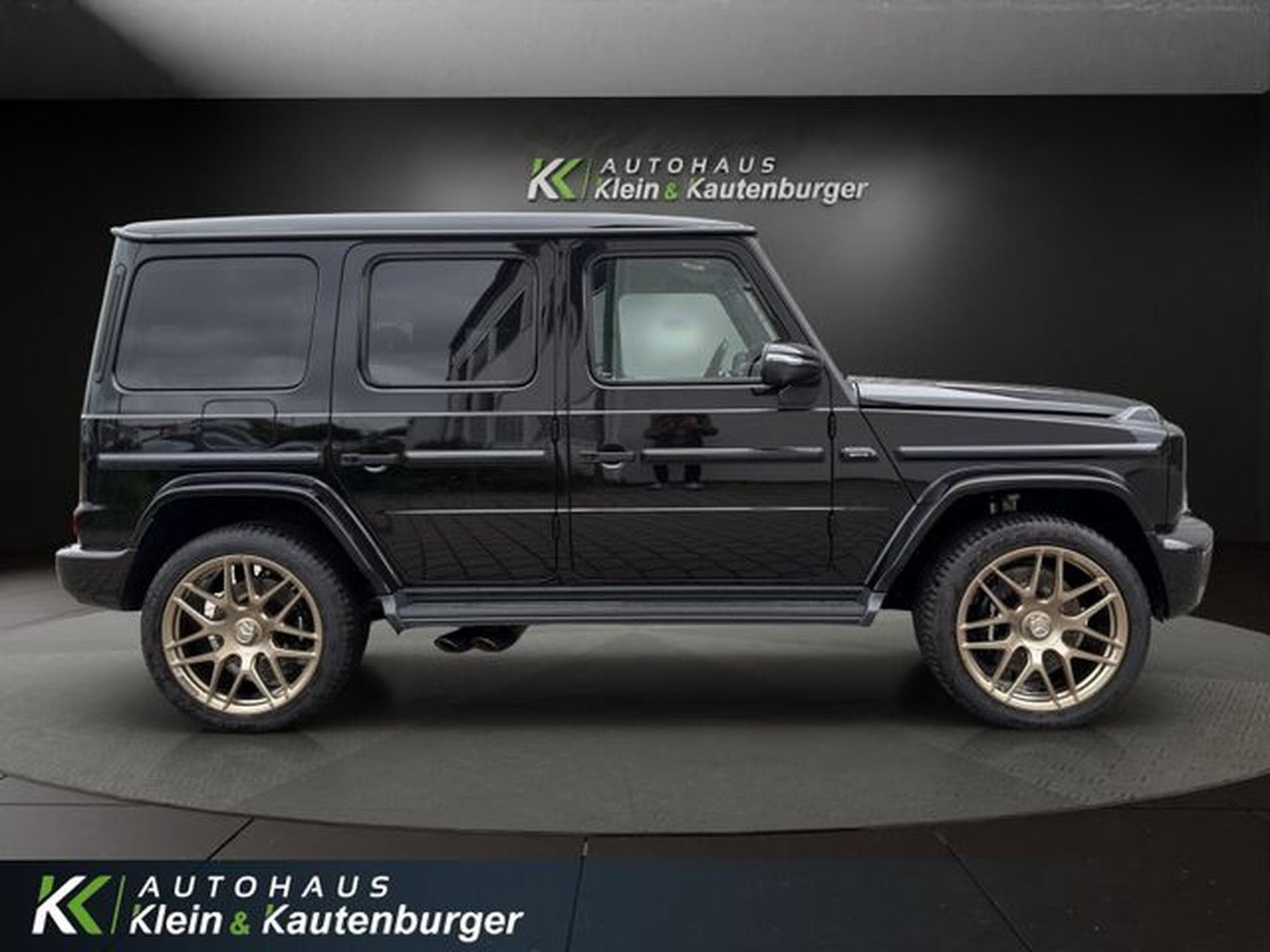 Mercedes G 63 AMG STANDH+ALL-BLACK+AHK+PERFOR +DRIVERSP+WÄRMEPAKET (2025) - Photo 4