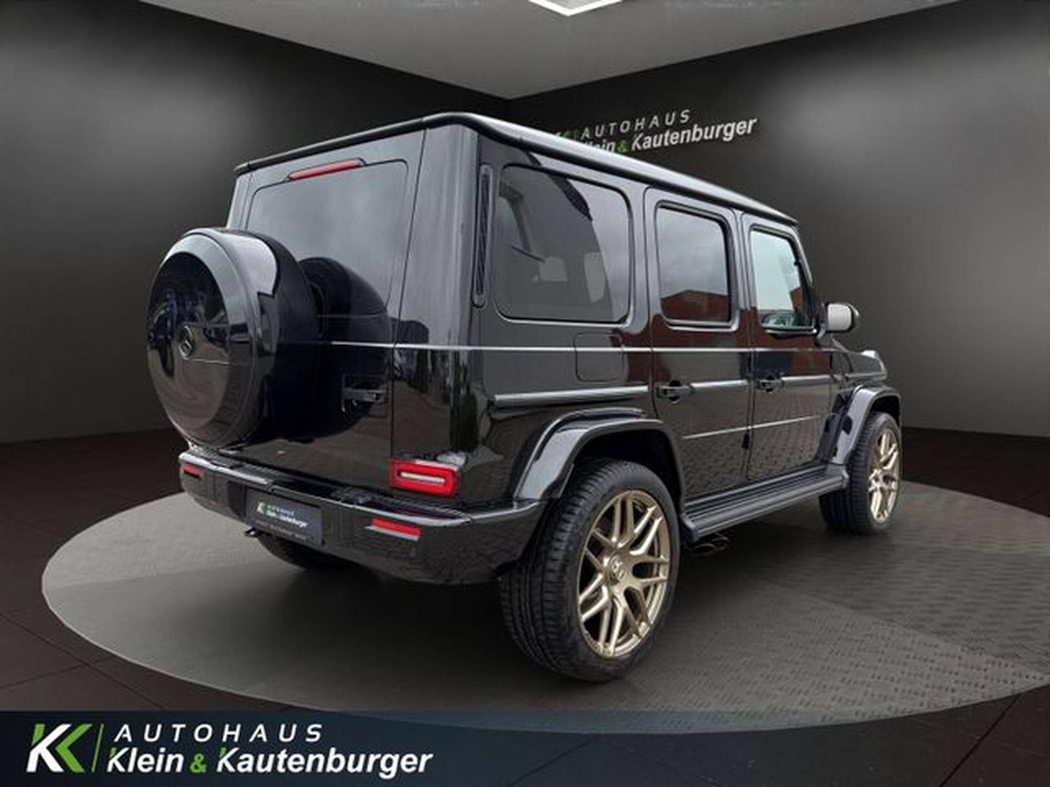 Mercedes G 63 AMG STANDH+ALL-BLACK+AHK+PERFOR +DRIVERSP+WÄRMEPAKET (2025) - Photo 5