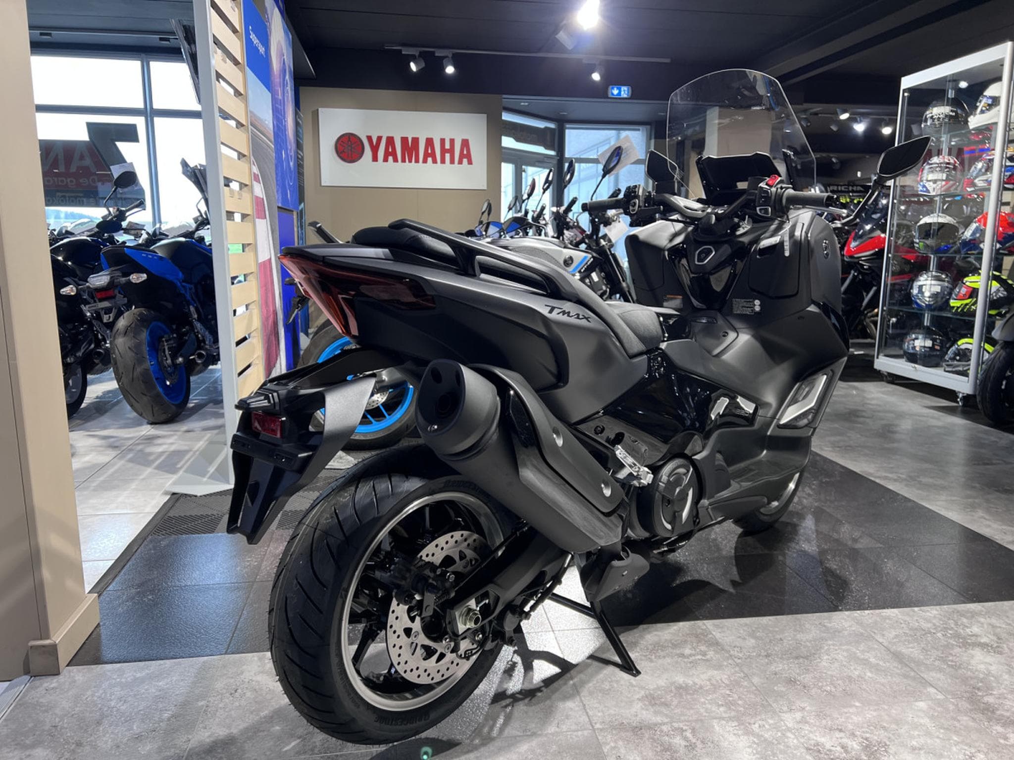 Yamaha T-Max TECHMAX (2026) - Photo 3