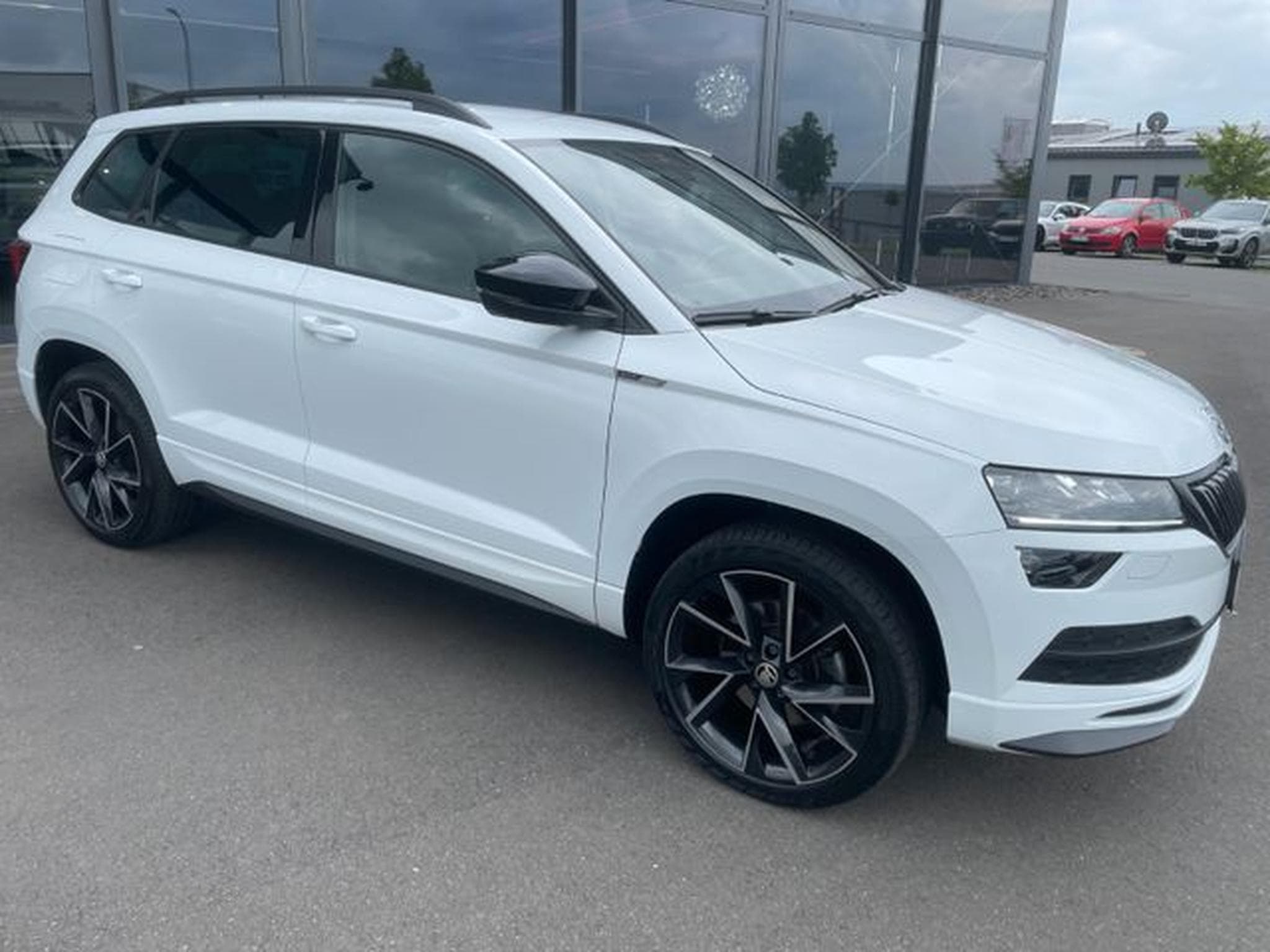 Skoda Karoq Karoq 2,0TSi Sportline 4x4 19" AHK 360° Keyless (2021) - Photo 4