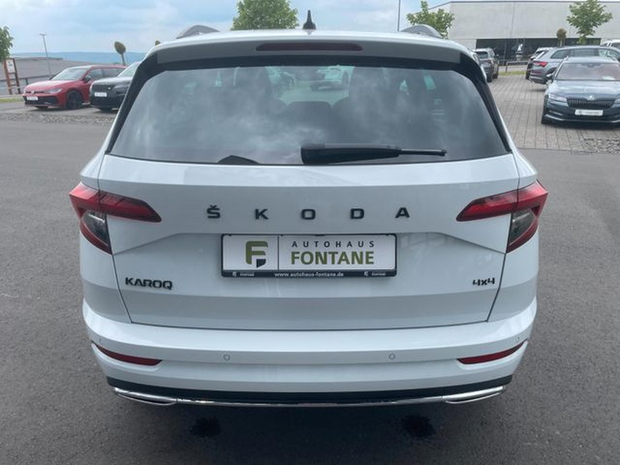 Skoda Karoq Karoq 2,0TSi Sportline 4x4 19" AHK 360° Keyless (2021) - Photo 7